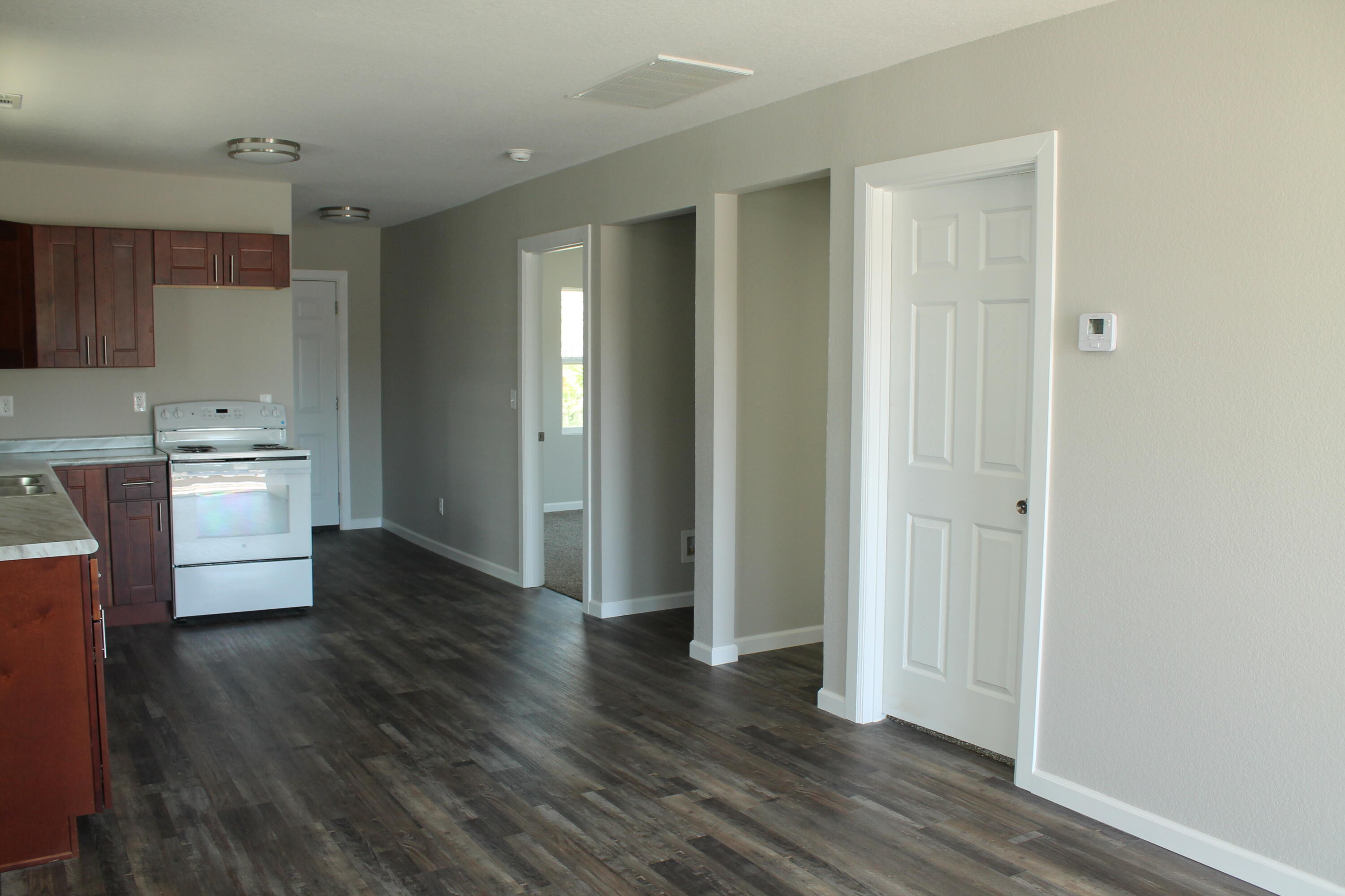 431 West Division Street Property Photo 21