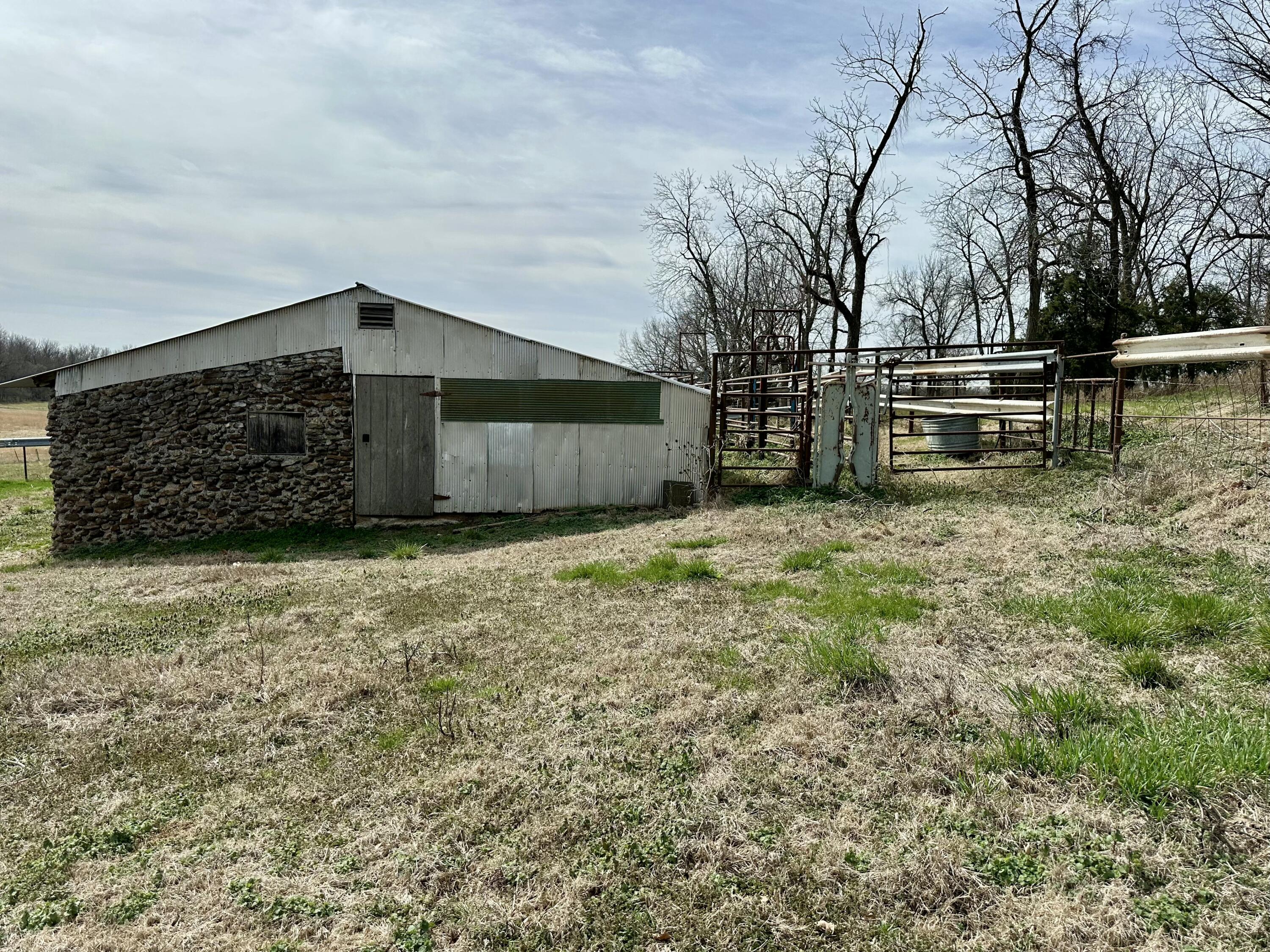 20119 Highway Z Property Photo 30