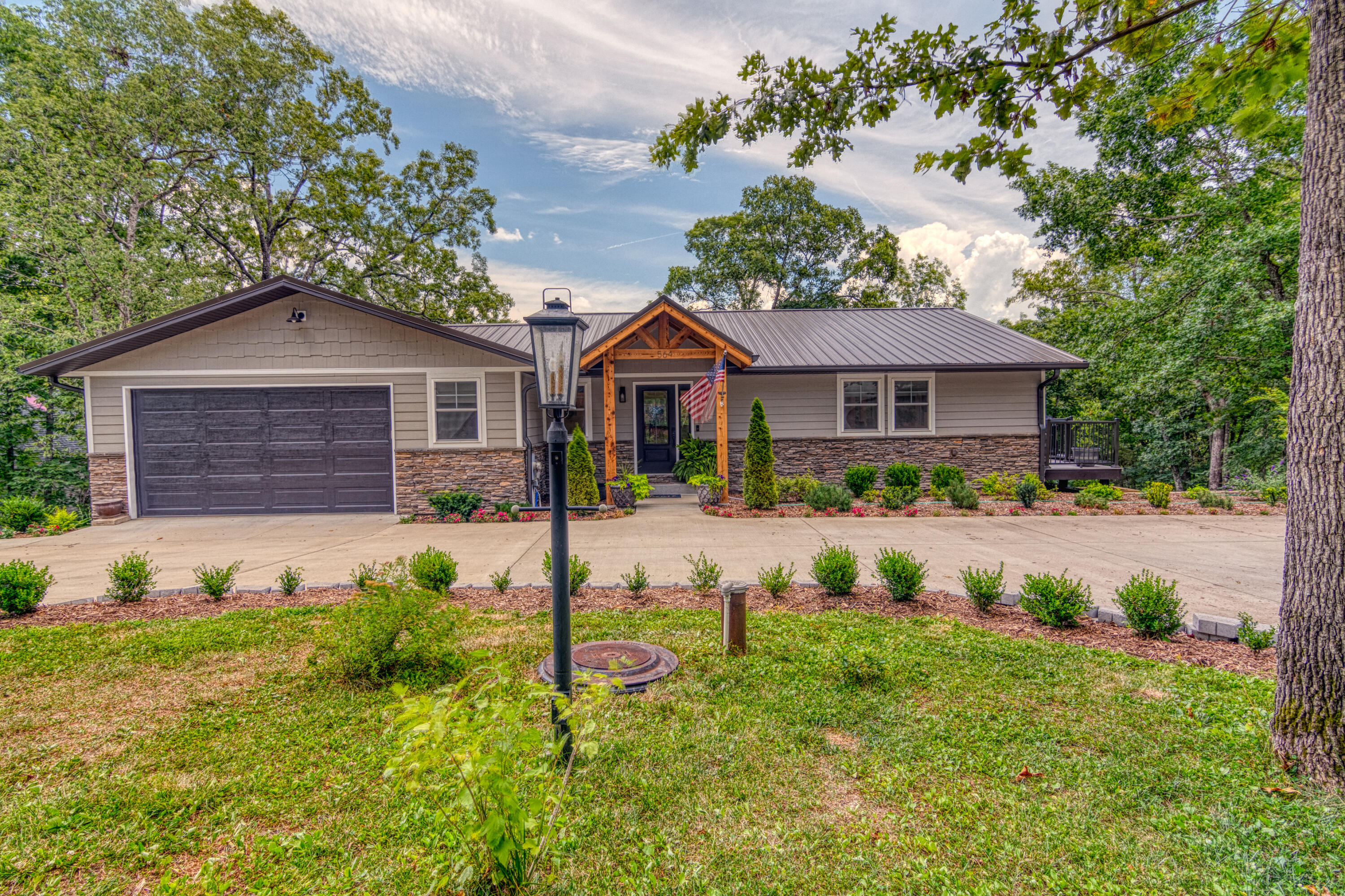 564 Angora Road Property Photo 2
