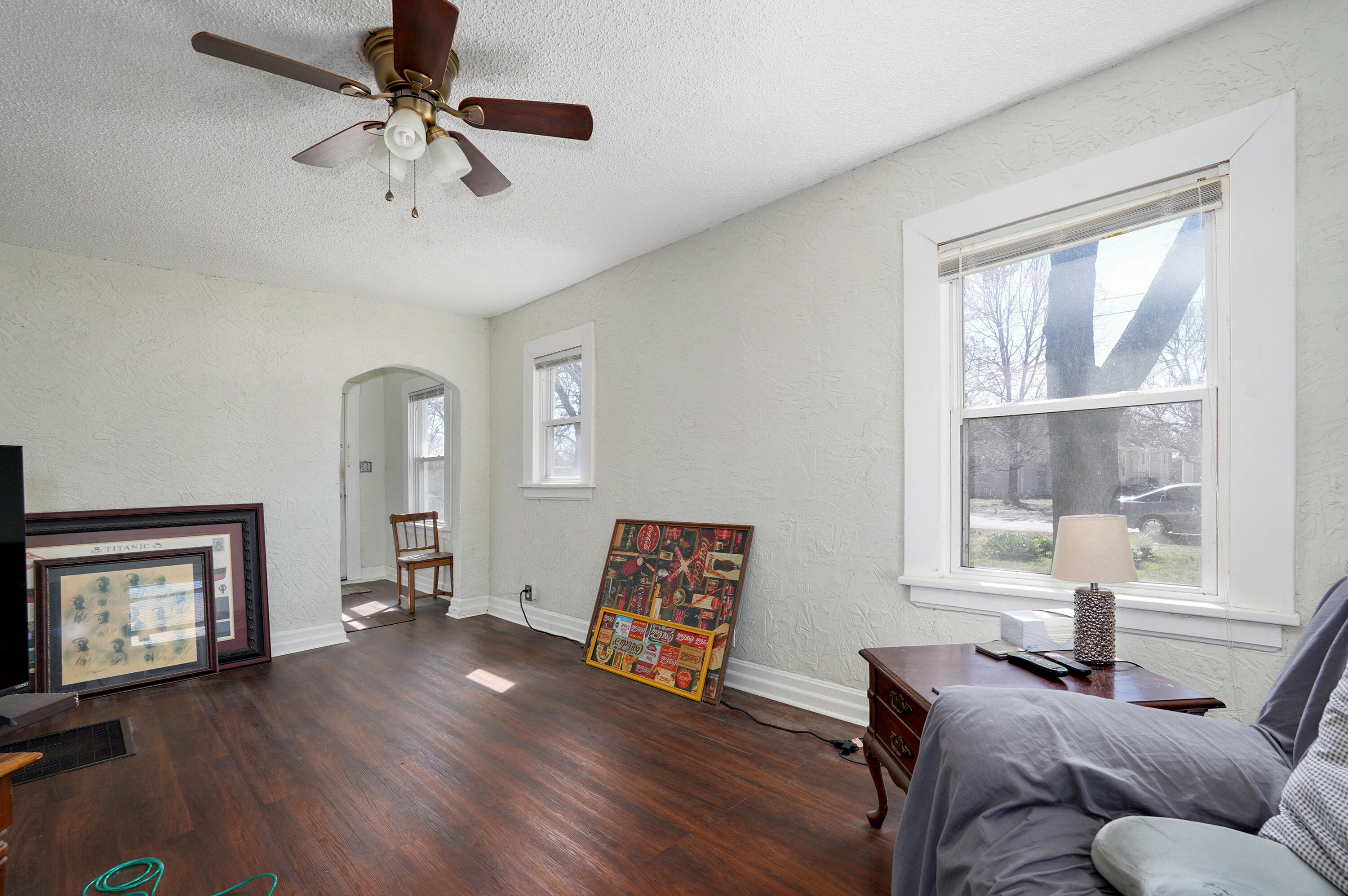 1927 East Monroe Terrace Property Photo 6