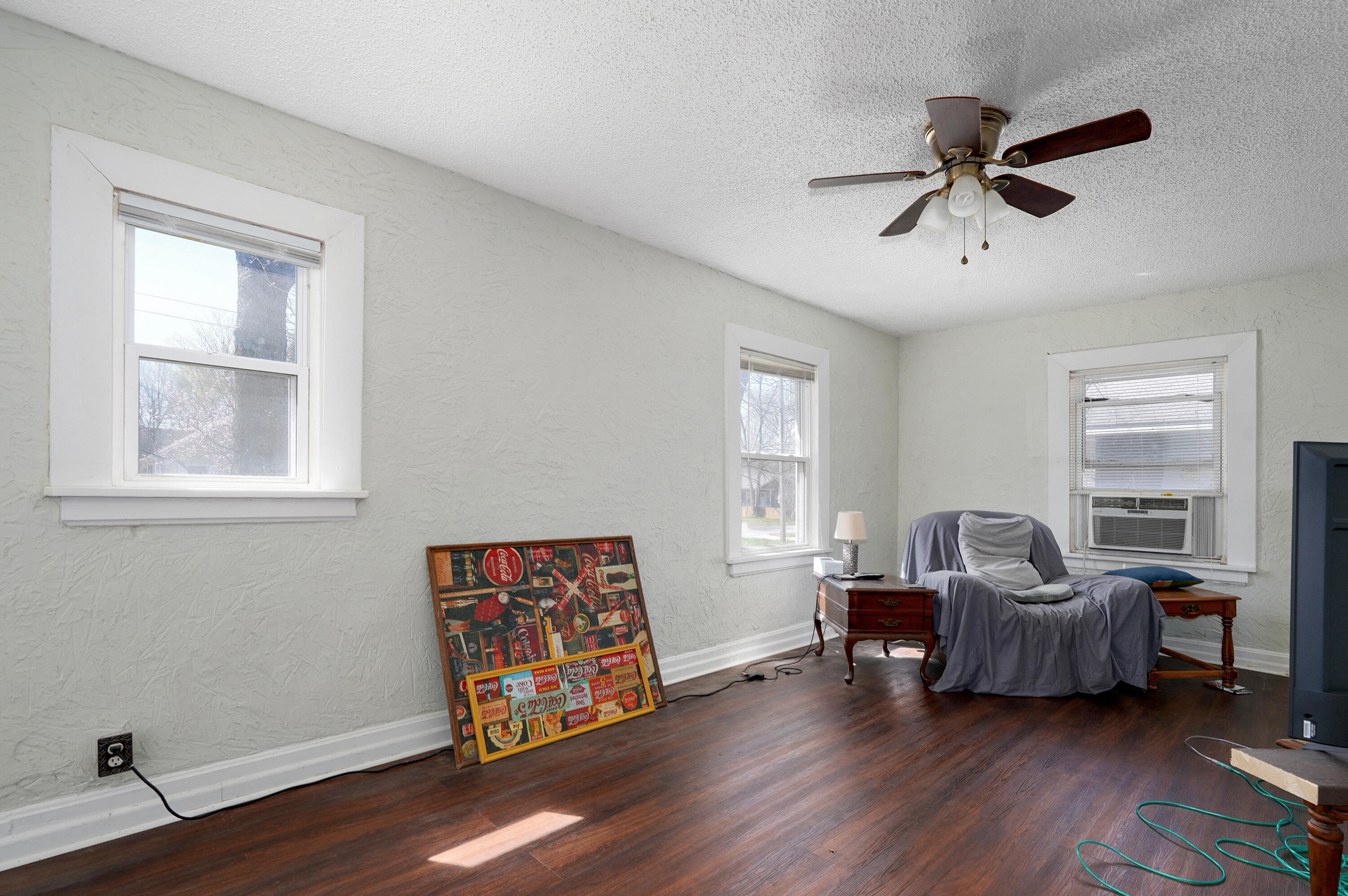 1927 East Monroe Terrace Property Photo 7