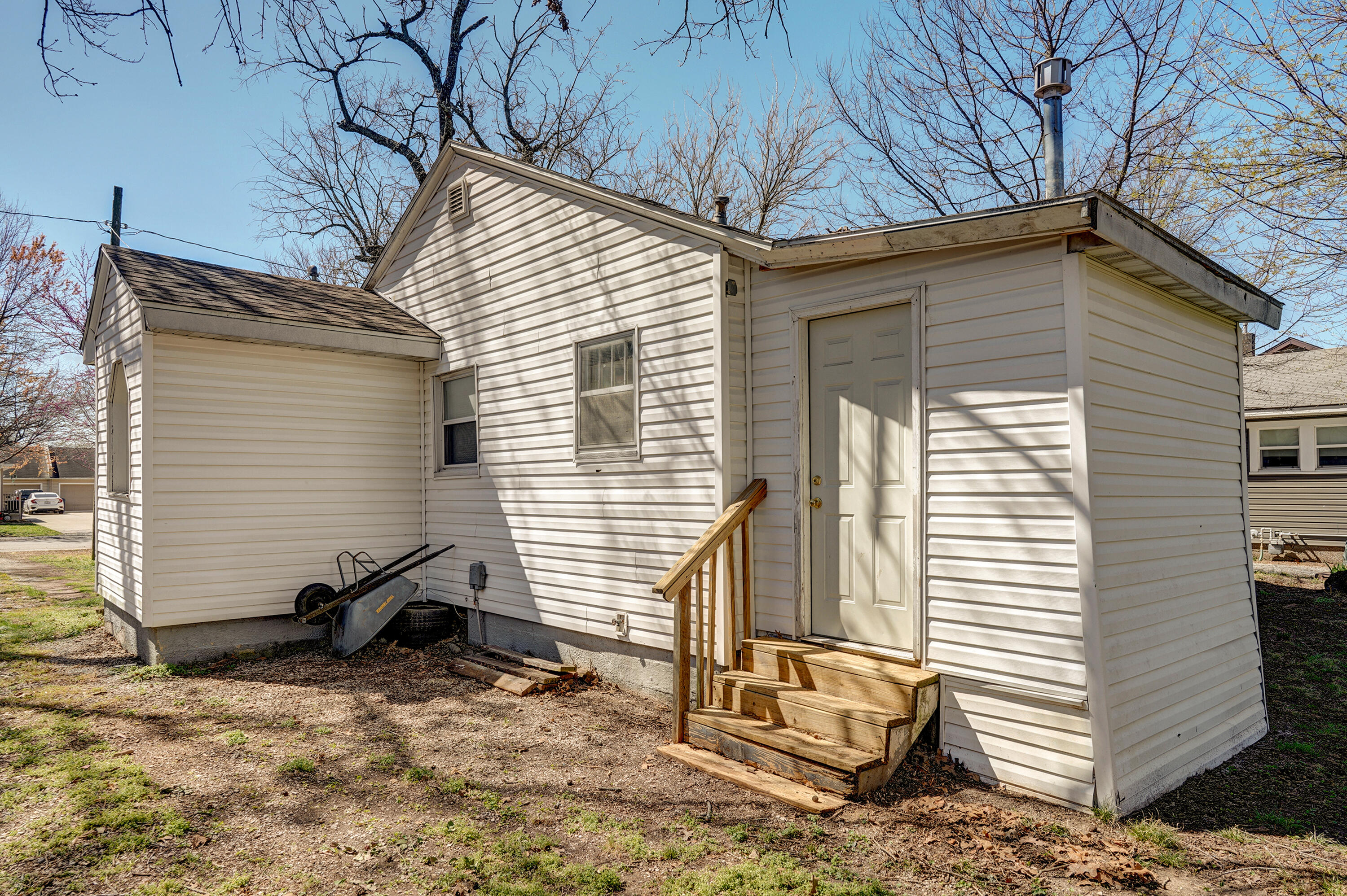 1927 East Monroe Terrace Property Photo 15
