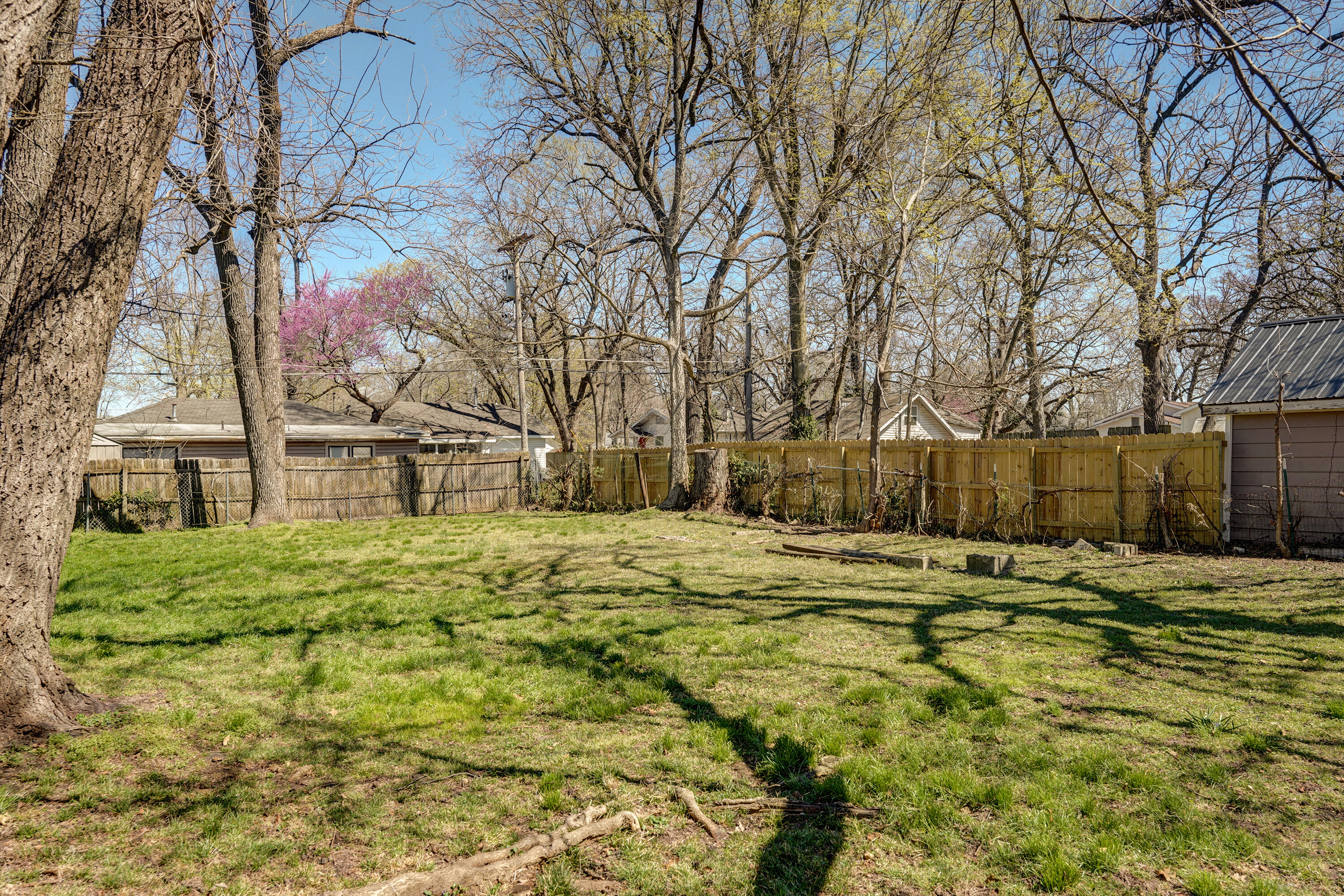 1927 East Monroe Terrace Property Photo 20