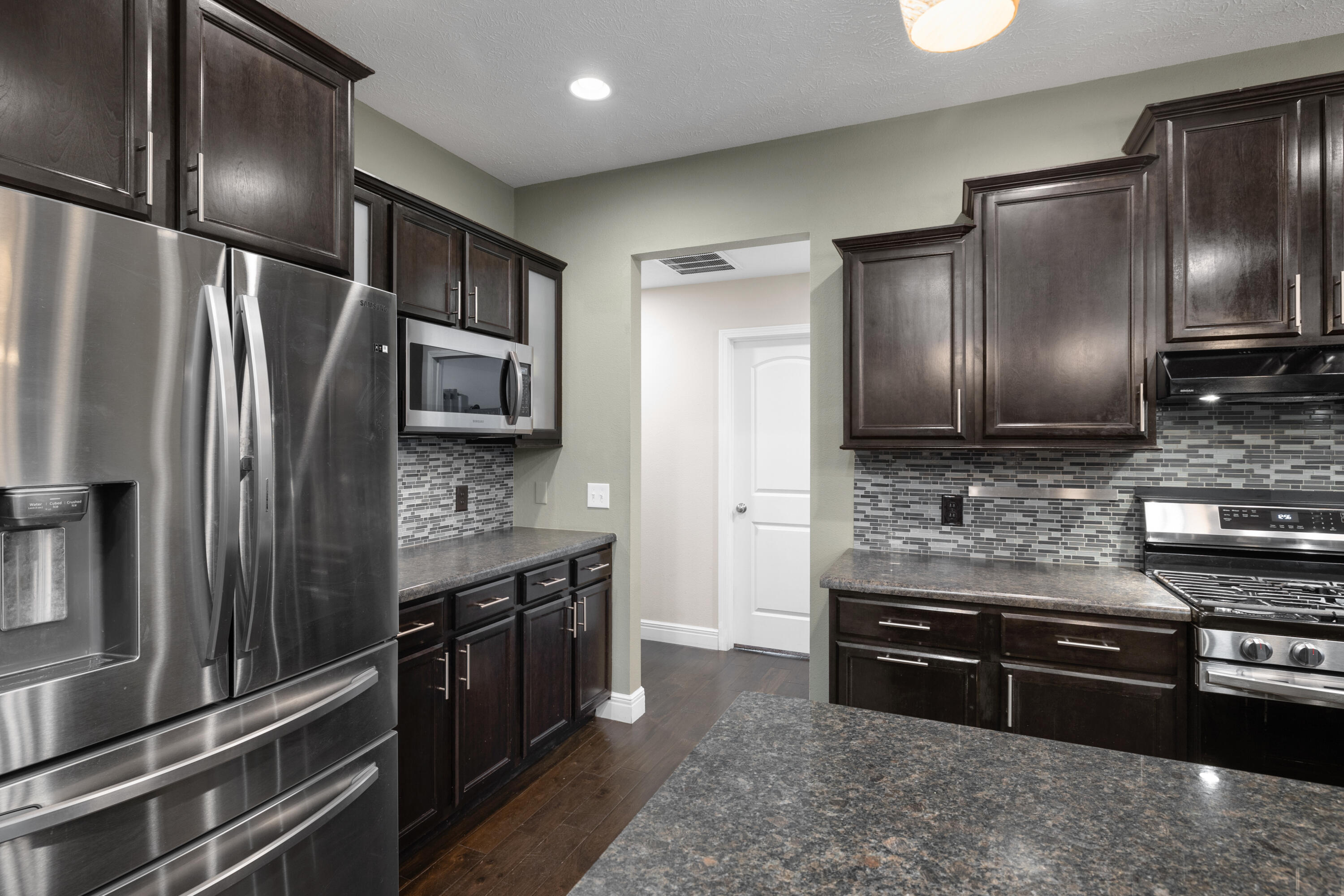 1306 West Millpond Drive Property Photo 11