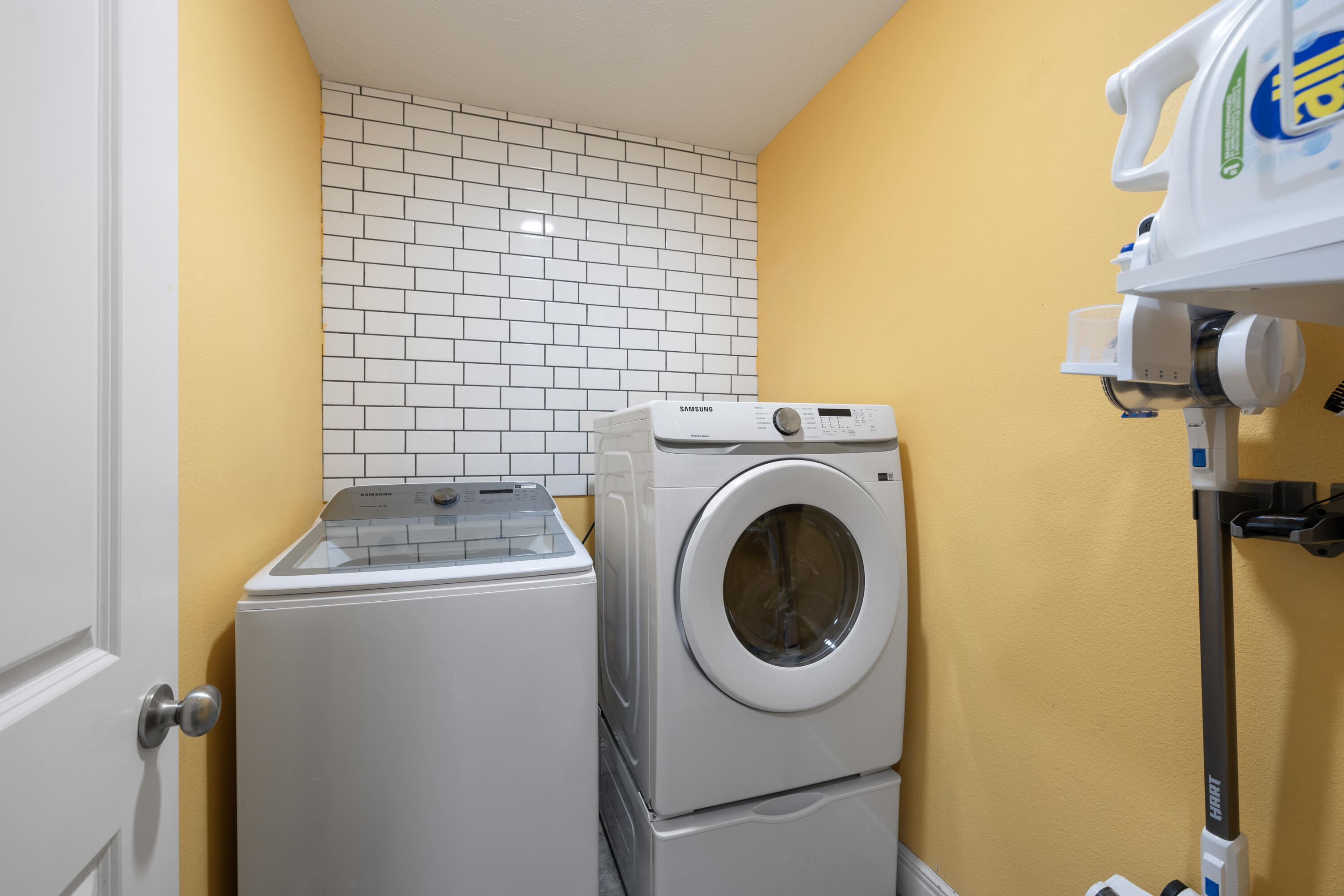 1306 West Millpond Drive Property Photo 25