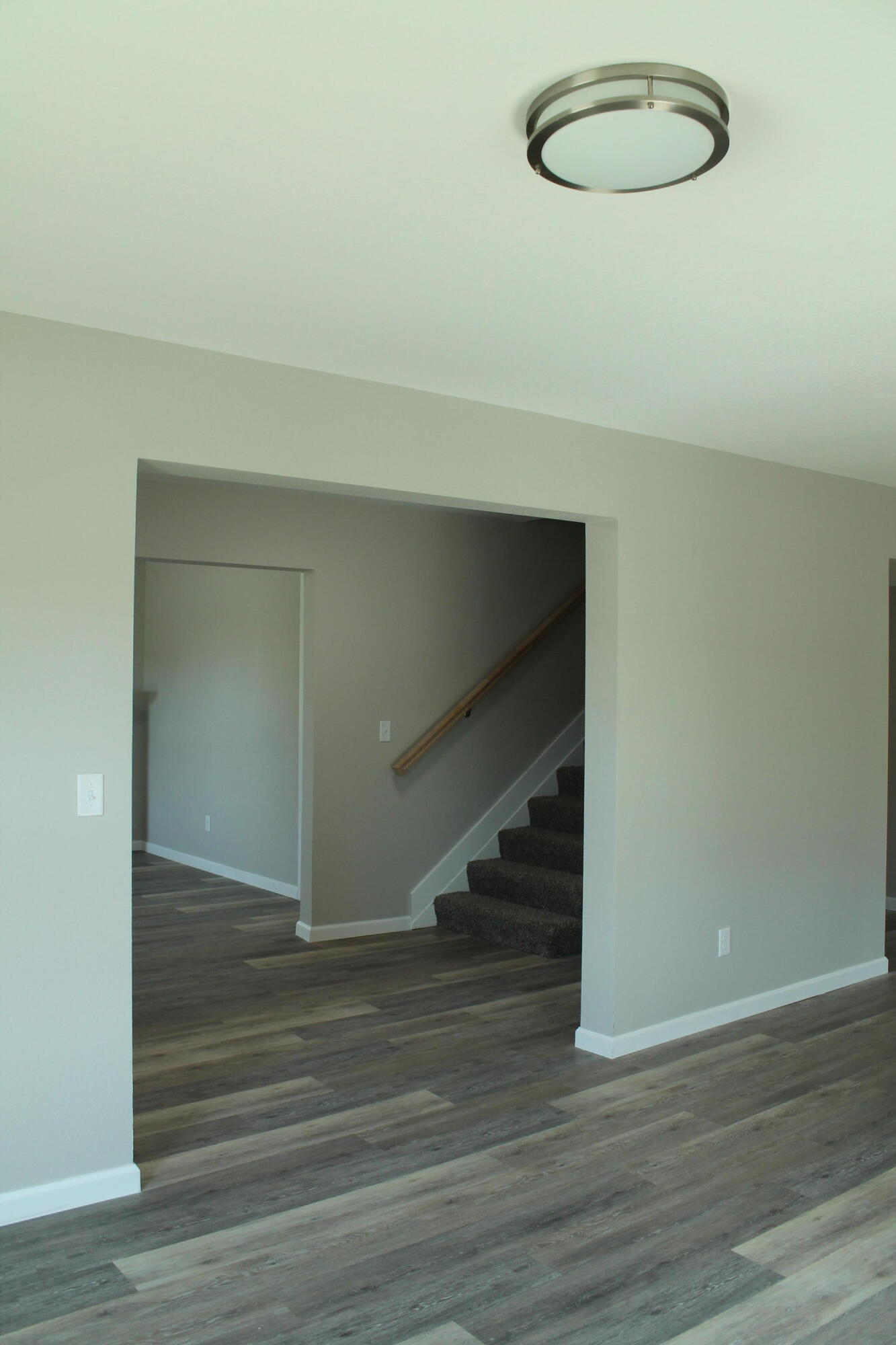 435 West Division Street Property Photo 15