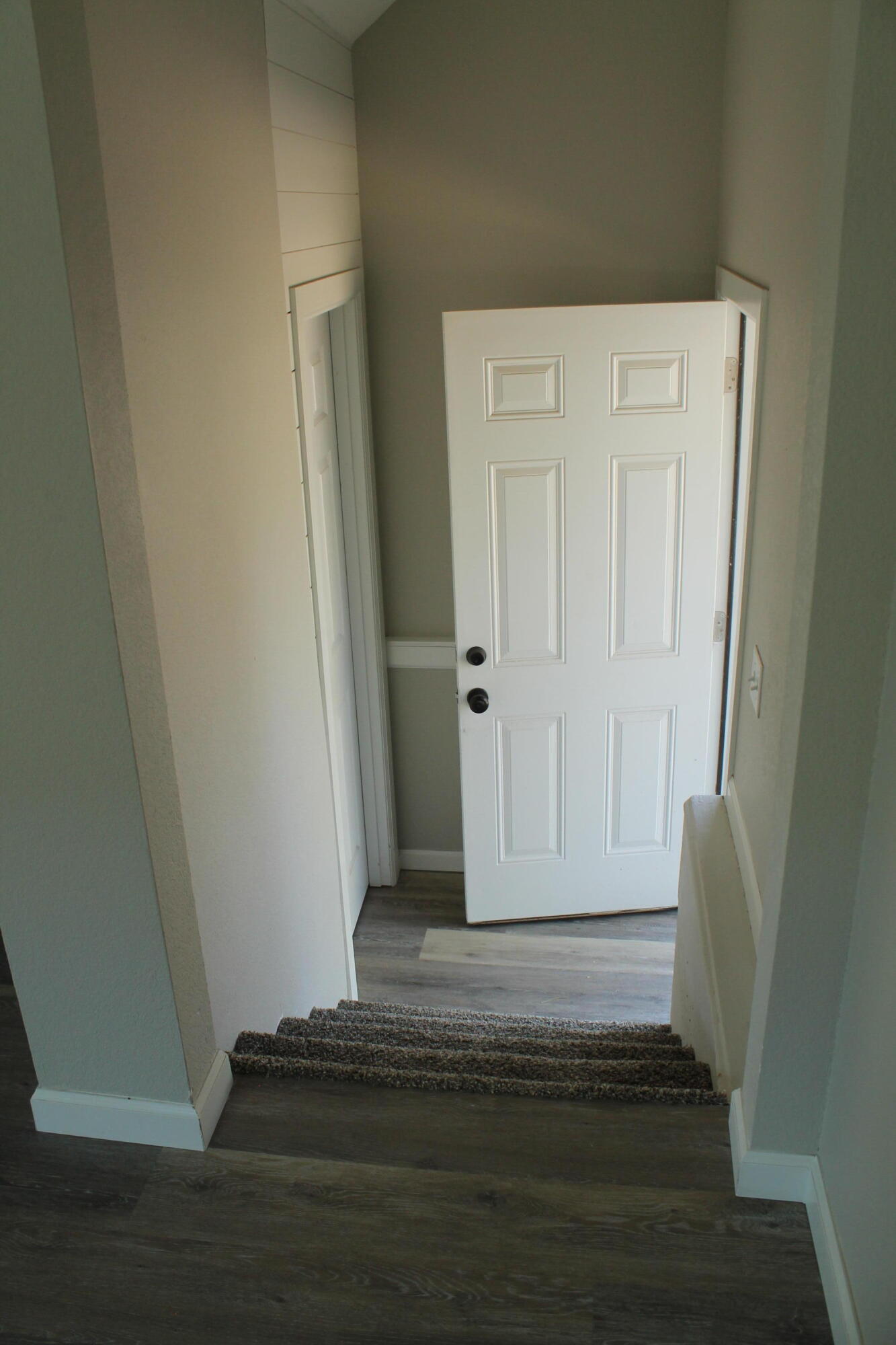 435 West Division Street Property Photo 18