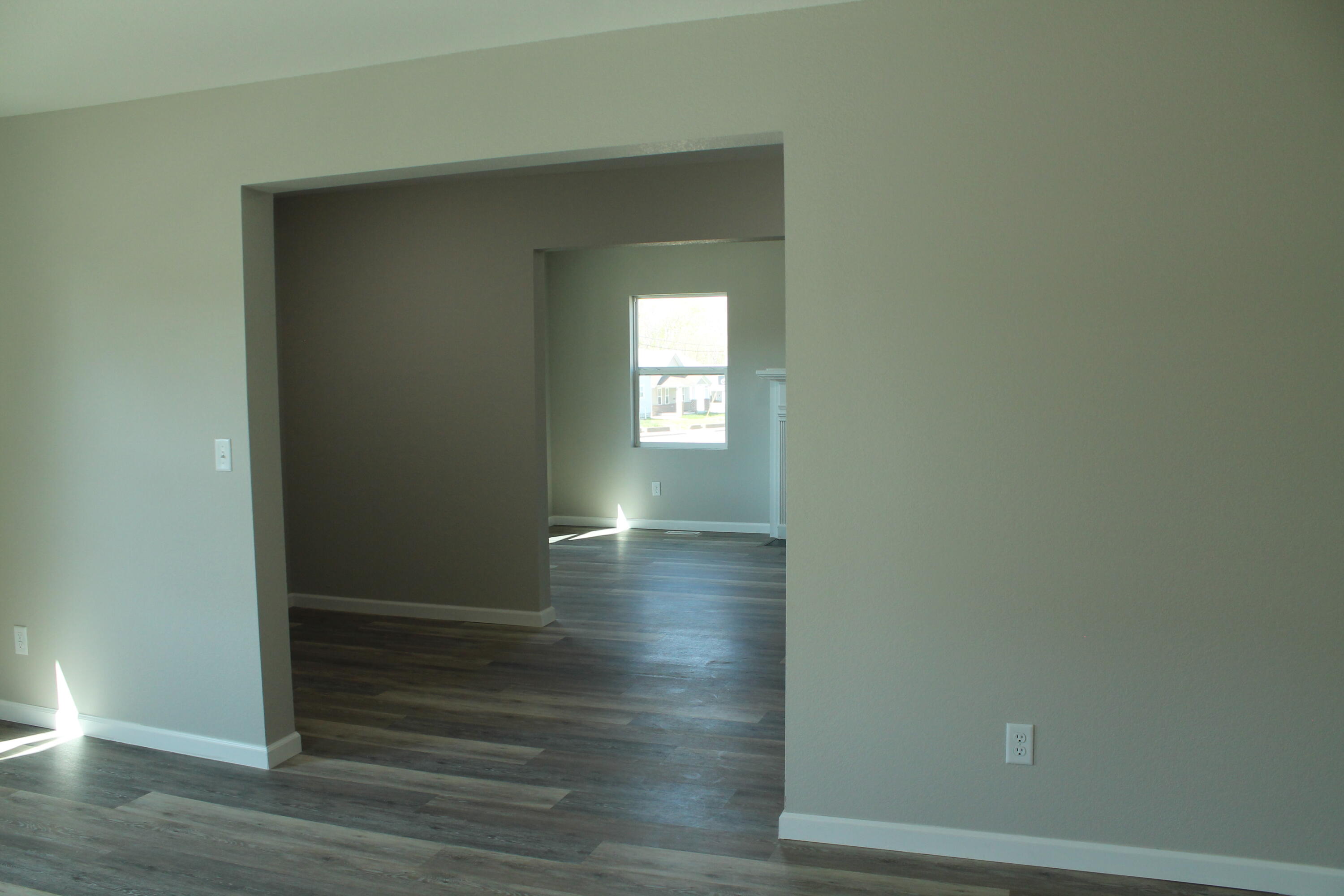 435 West Division Street Property Photo 19