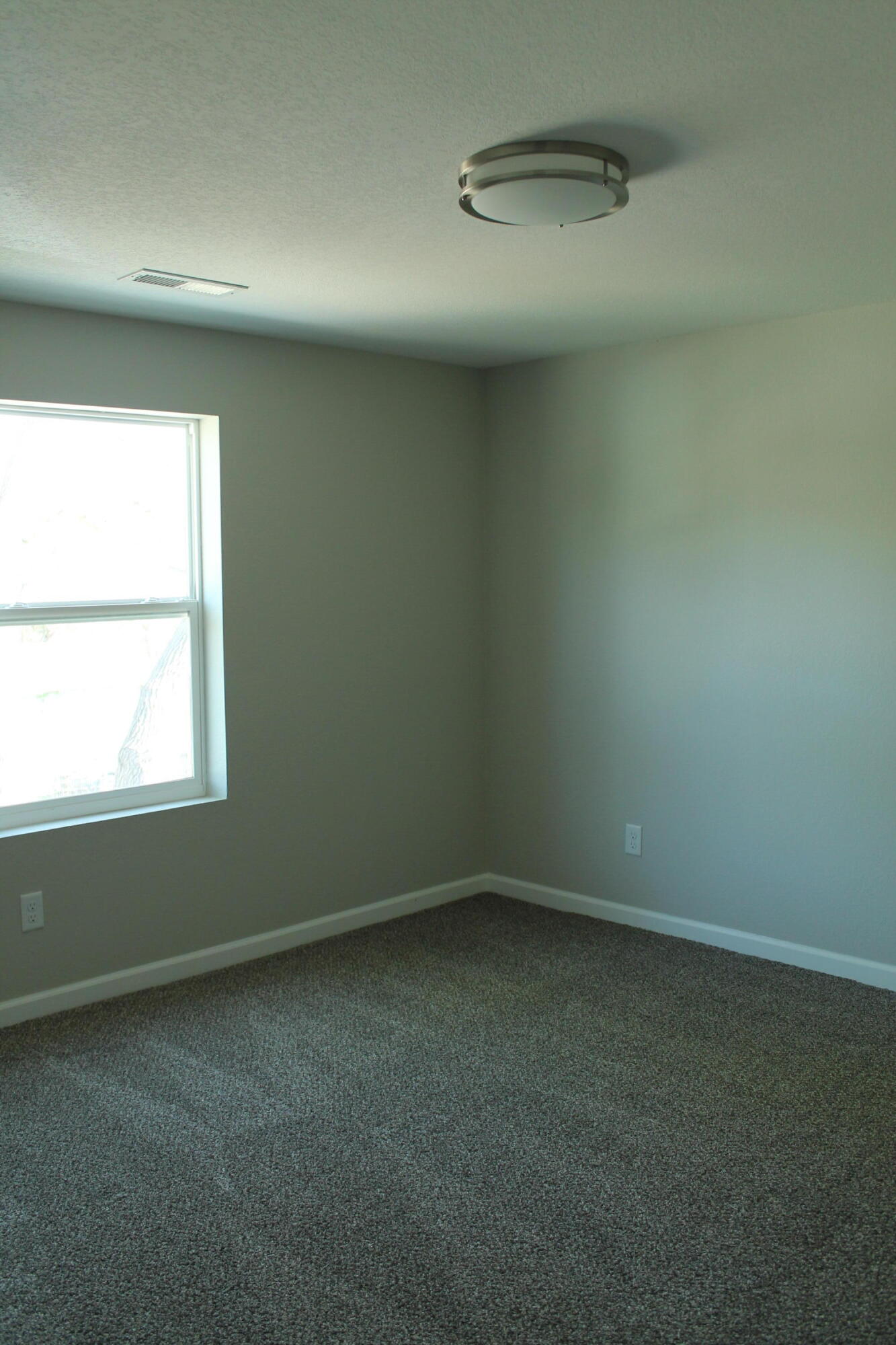 435 West Division Street Property Photo 42