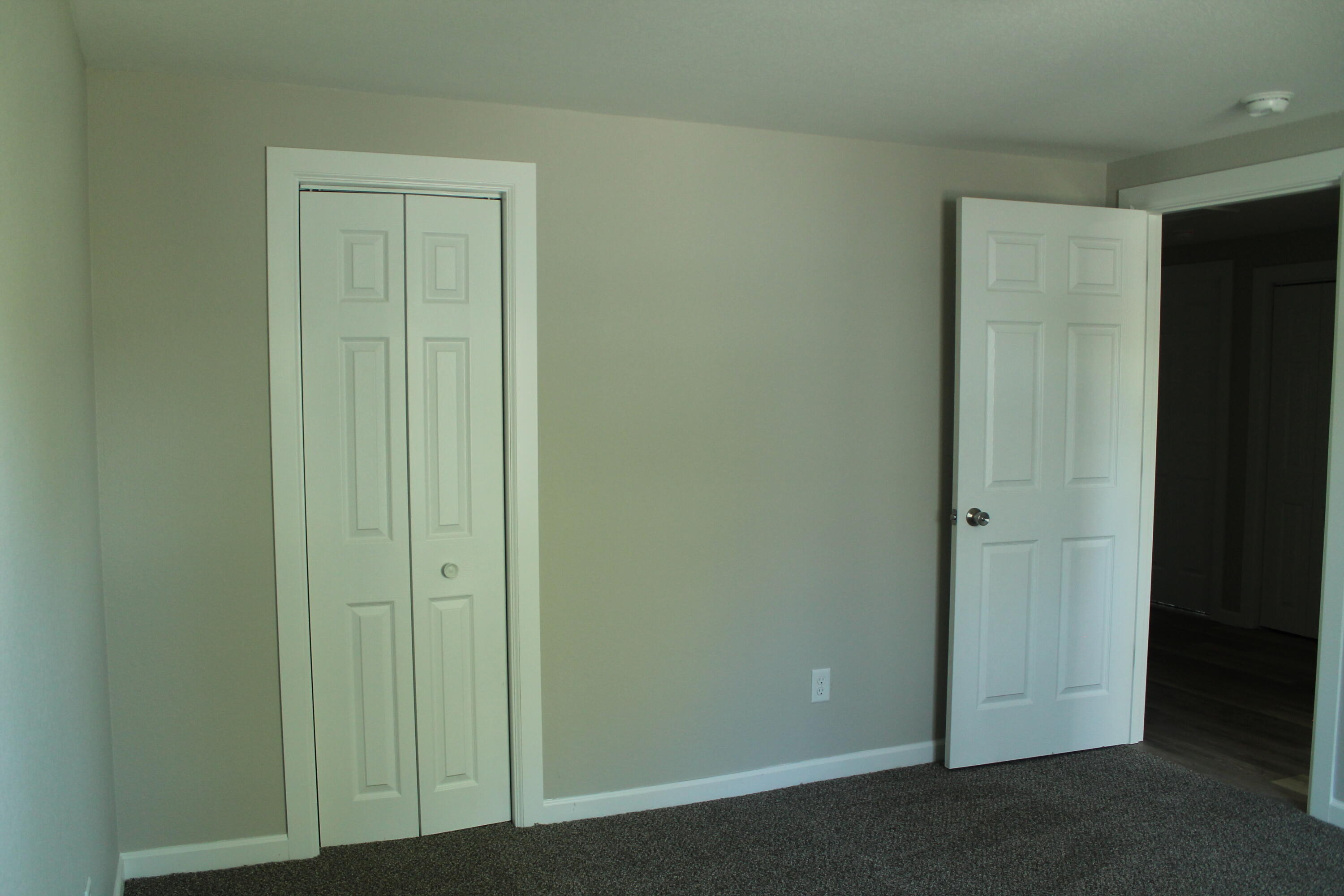 435 West Division Street Property Photo 44