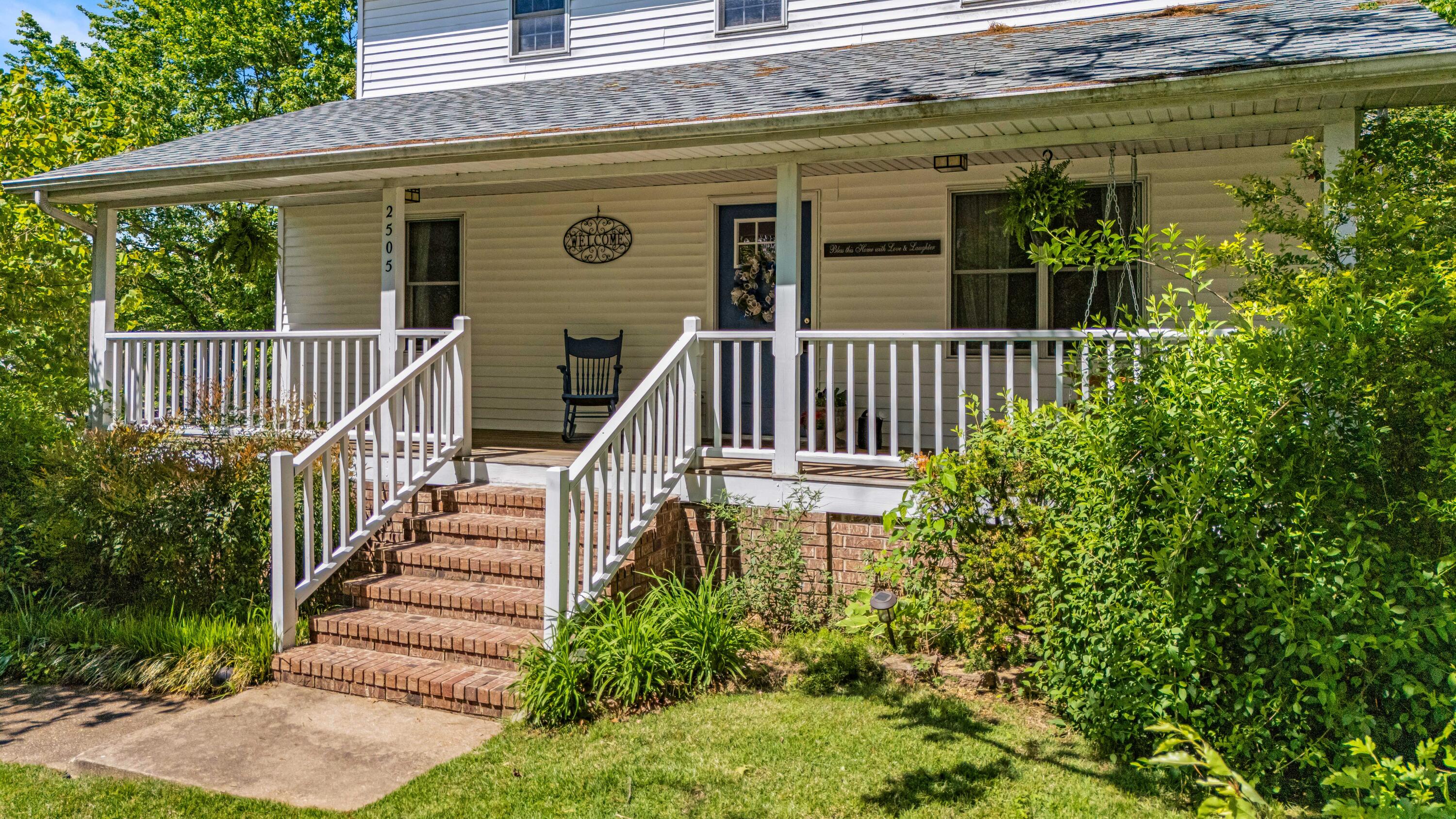 2505 Courtney Place Property Photo 2
