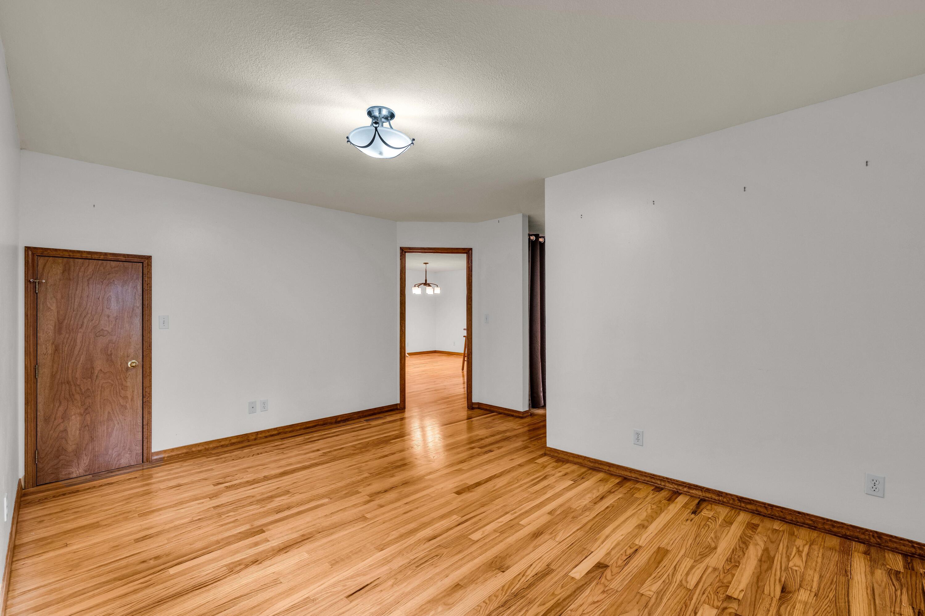2505 Courtney Place Property Photo 14