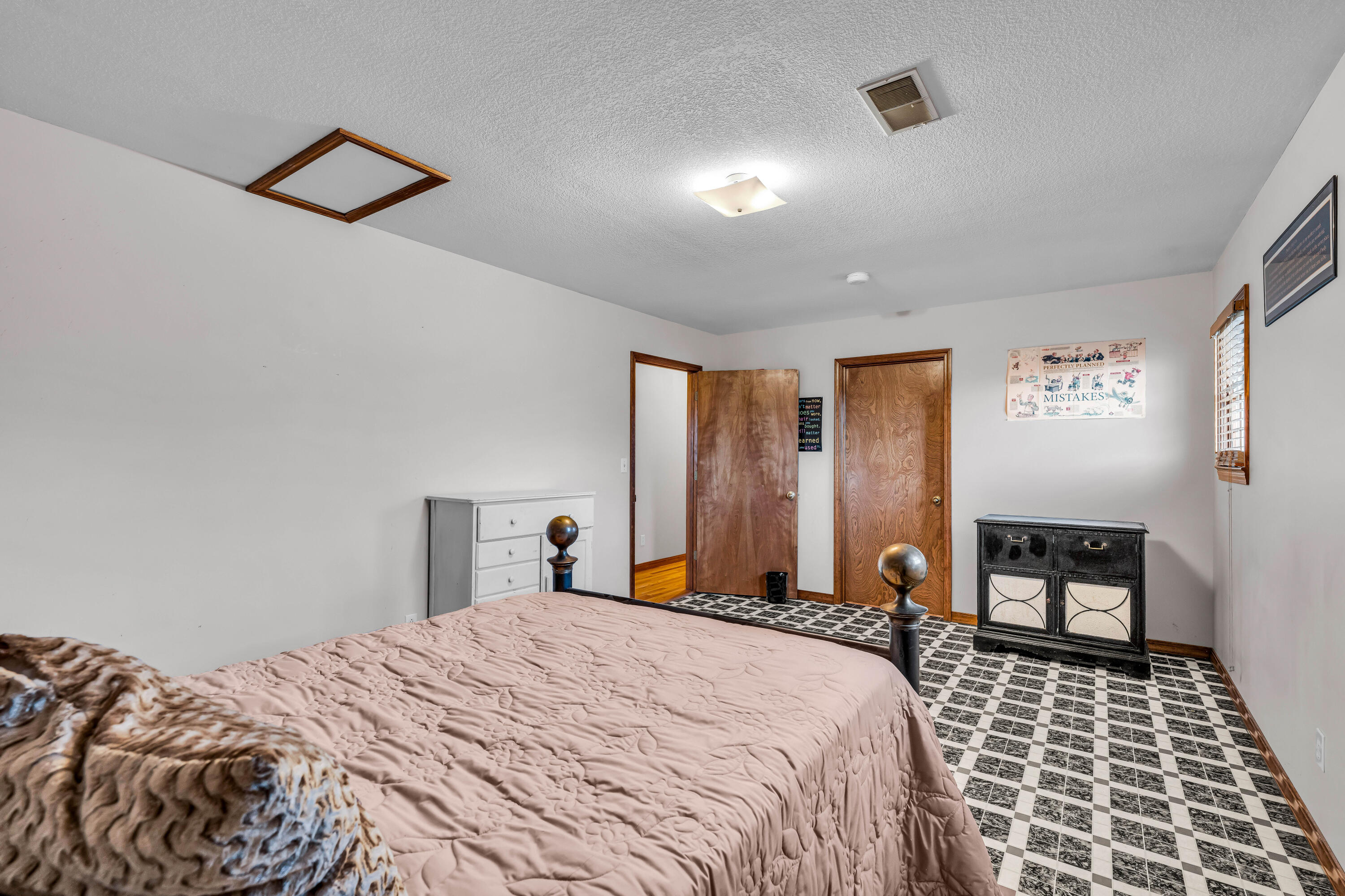 2505 Courtney Place Property Photo 21