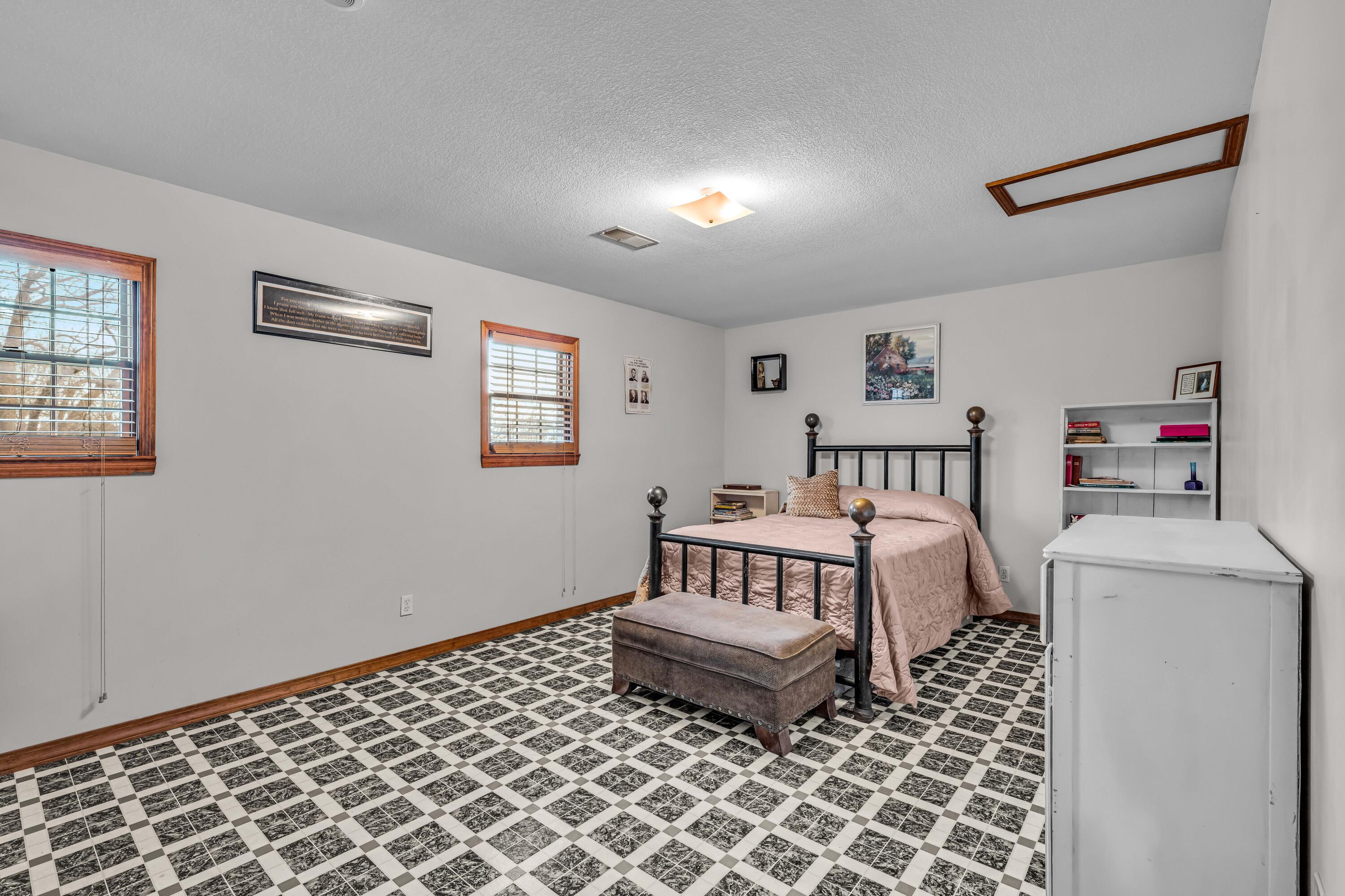 2505 Courtney Place Property Photo 22