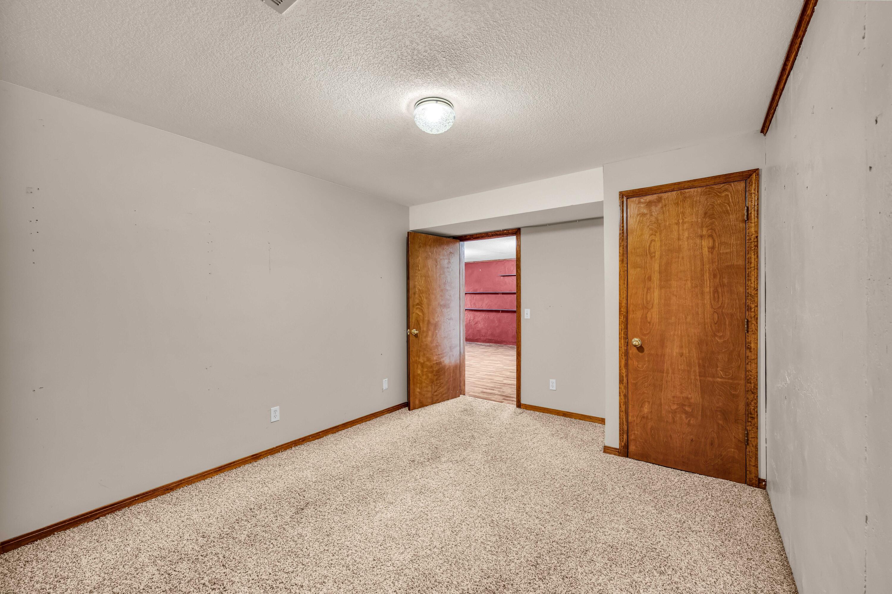 2505 Courtney Place Property Photo 28