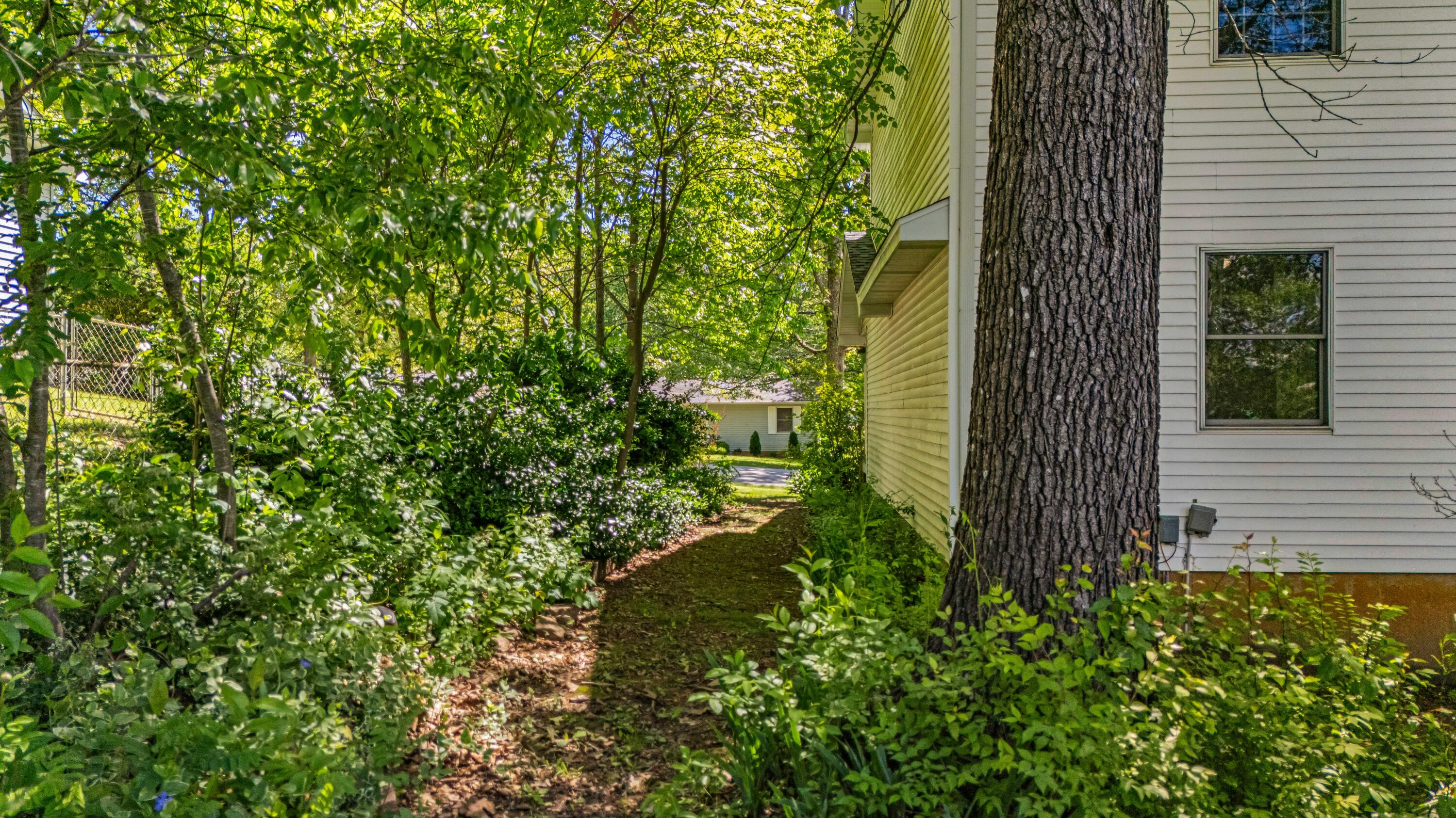 2505 Courtney Place Property Photo 43