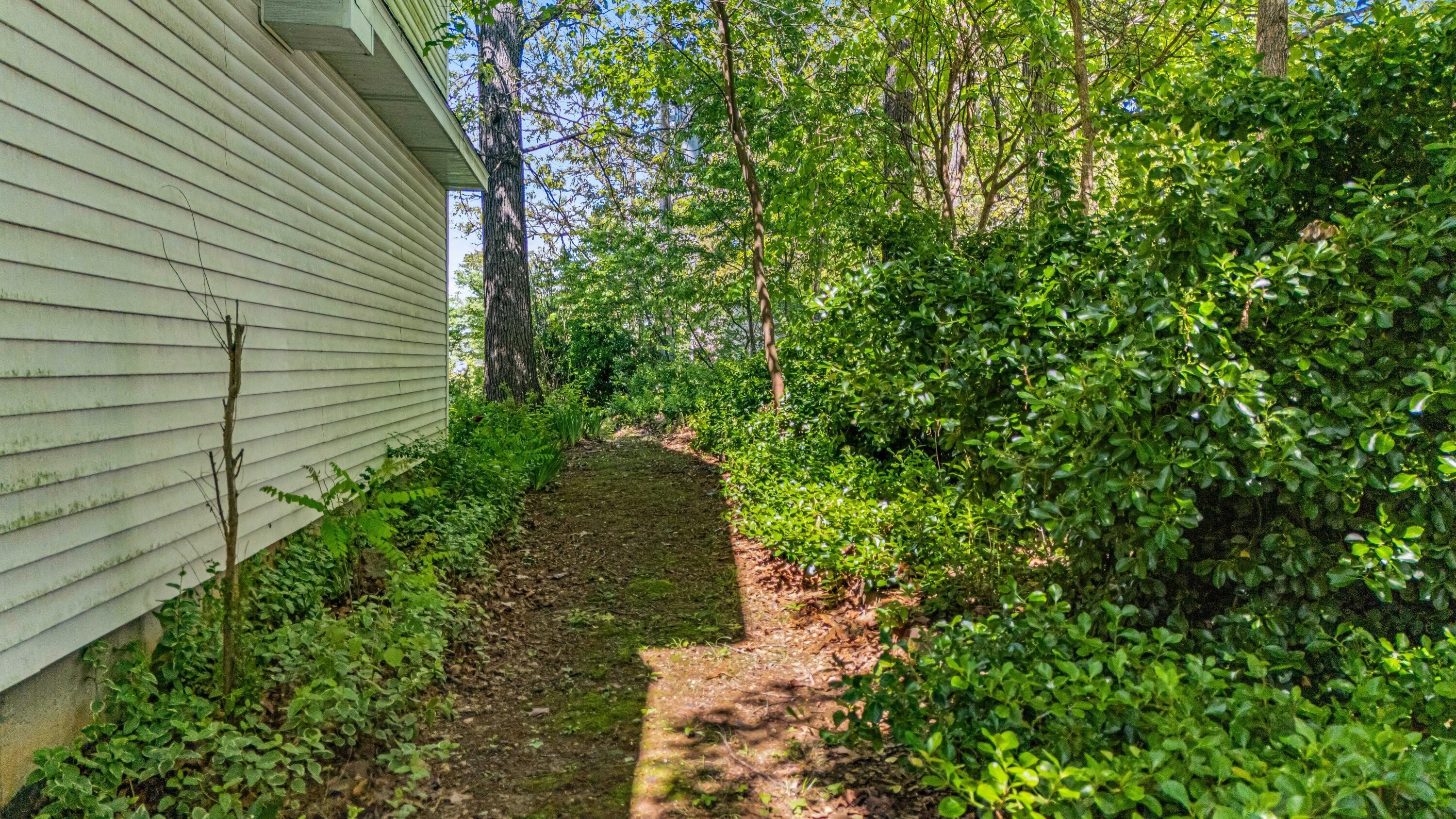 2505 Courtney Place Property Photo 45