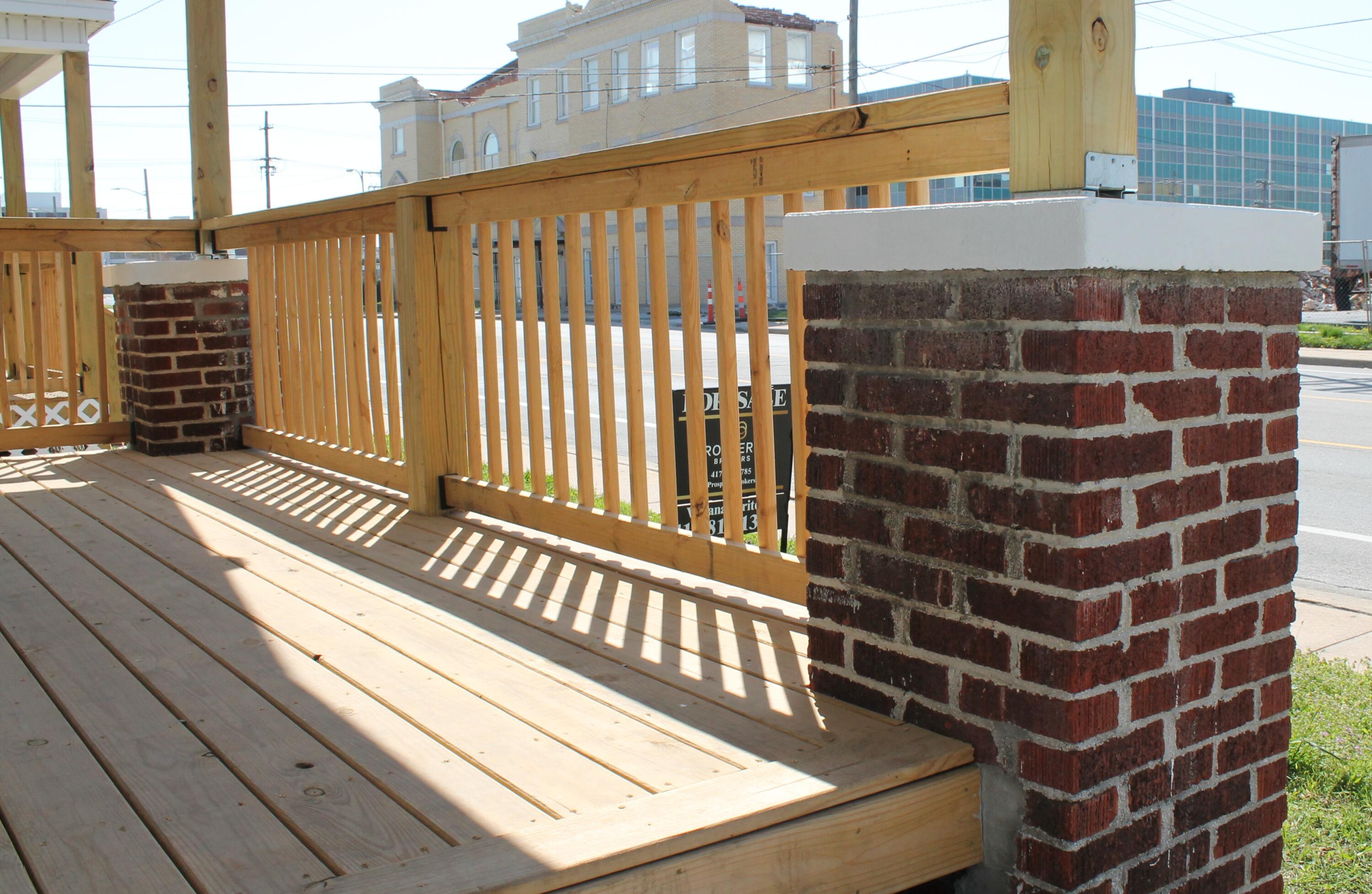 425 West Division Street Property Photo 7