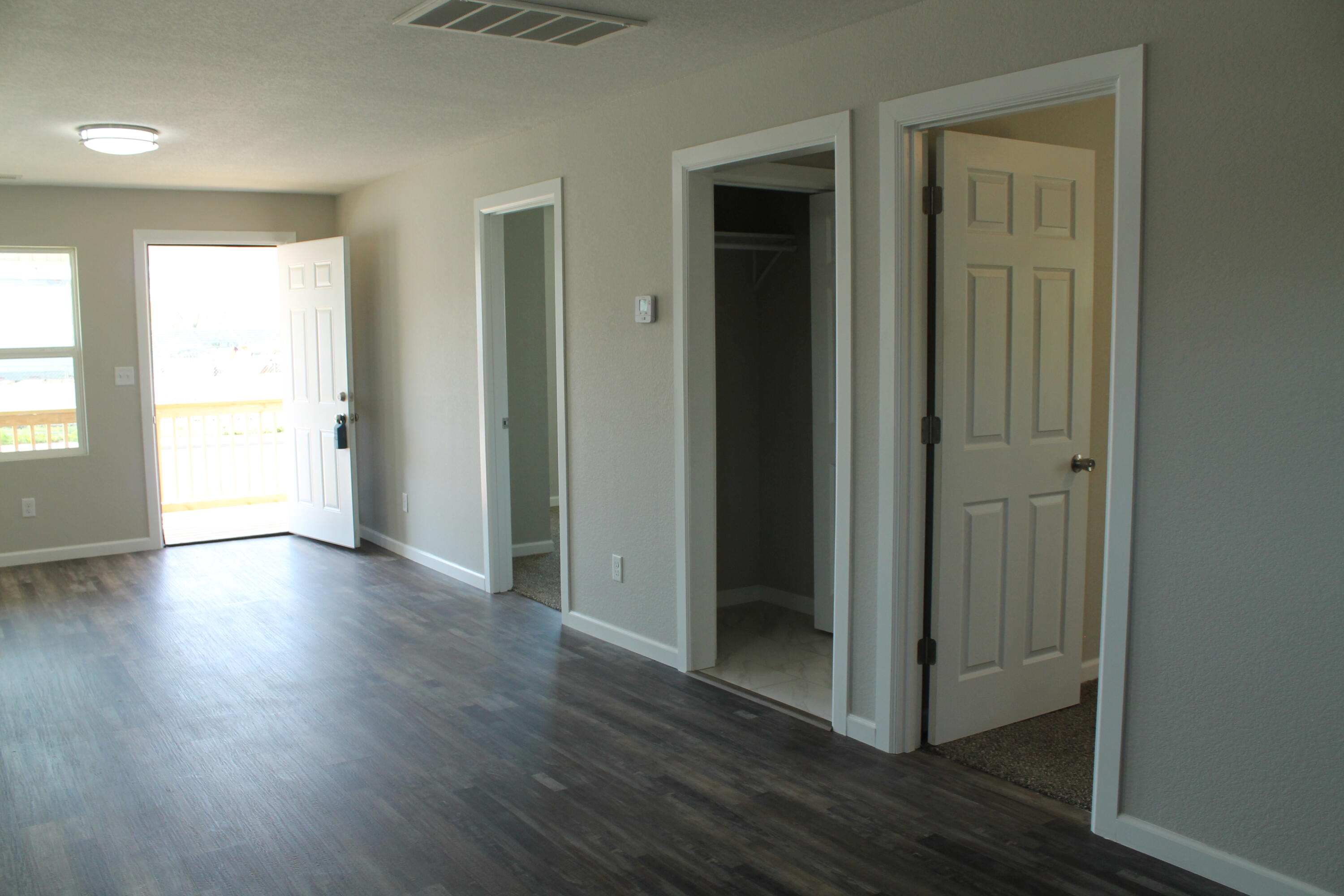 425 West Division Street Property Photo 23