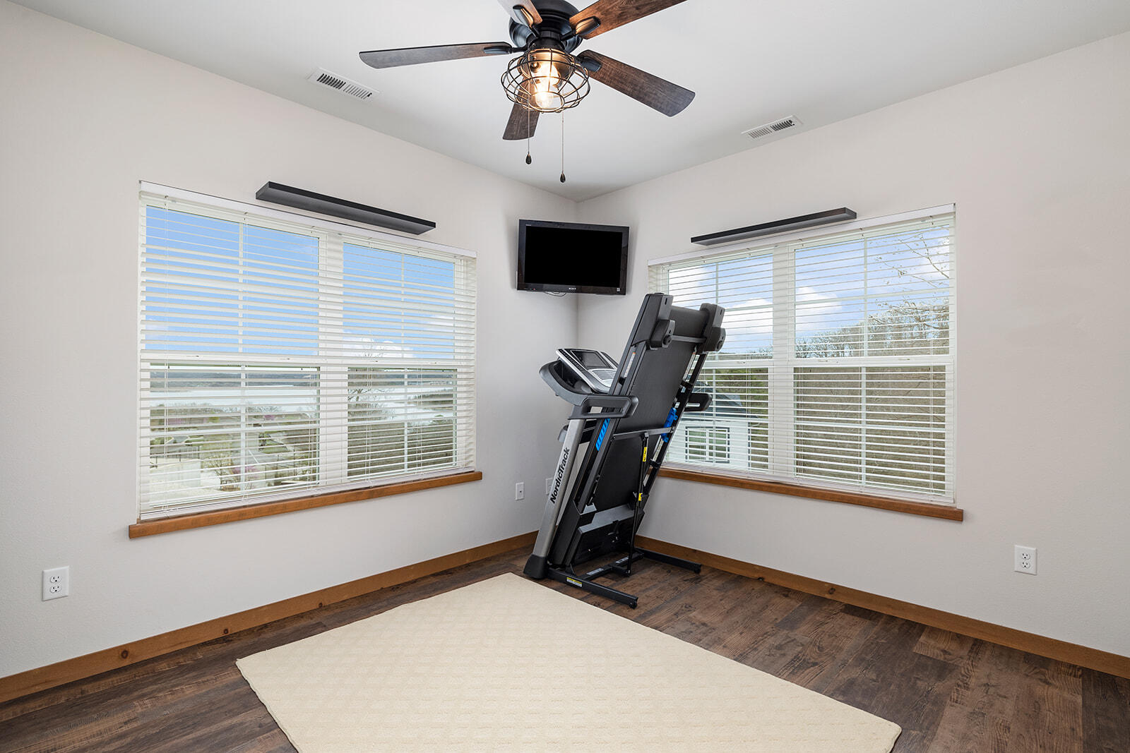 1 Grand Drive Property Photo 46