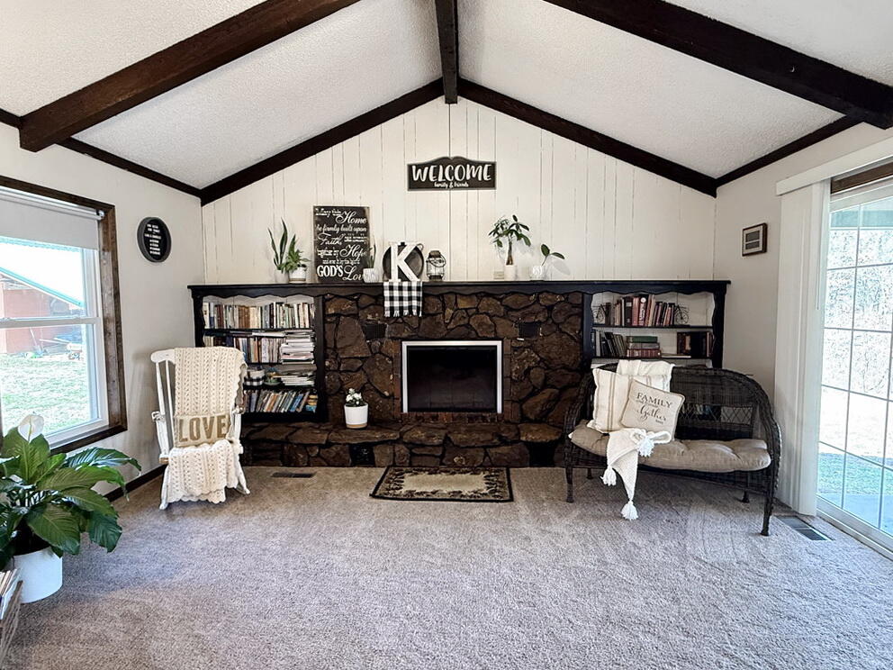 9215 East 54 Highway Property Photo 10
