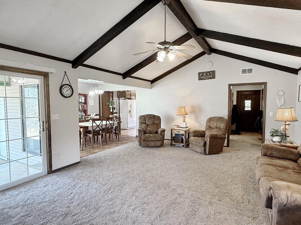 9215 East 54 Highway Property Photo 12