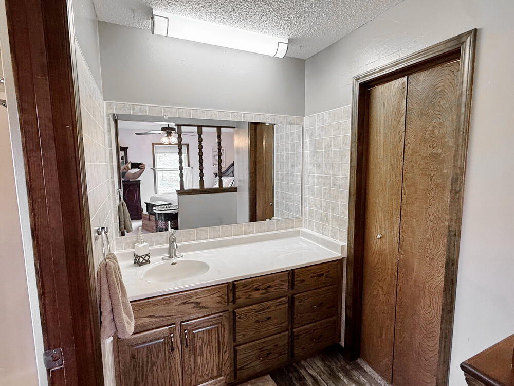 9215 East 54 Highway Property Photo 19