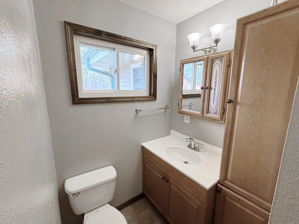 9215 East 54 Highway Property Photo 24
