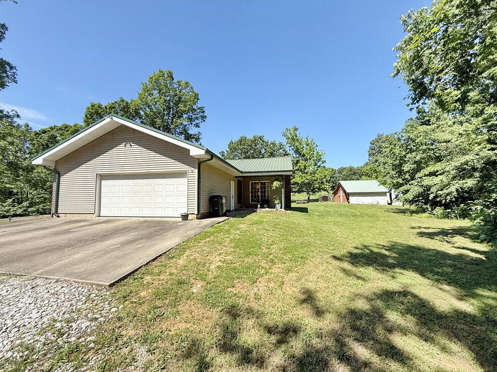 9215 East 54 Highway Property Photo 26
