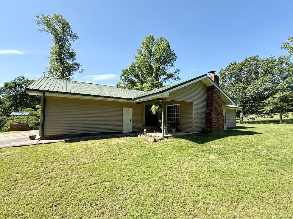 9215 East 54 Highway Property Photo 27