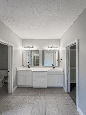 125 East Teakwood Avenue Property Photo 7