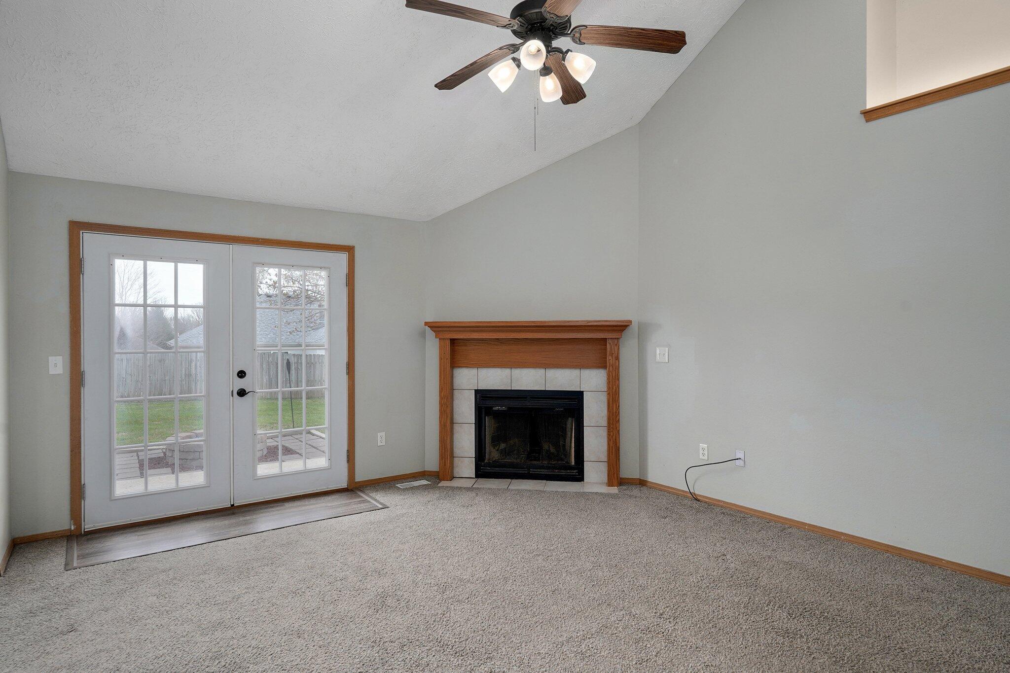 511 West Woodbine Rd Road Property Photo 4