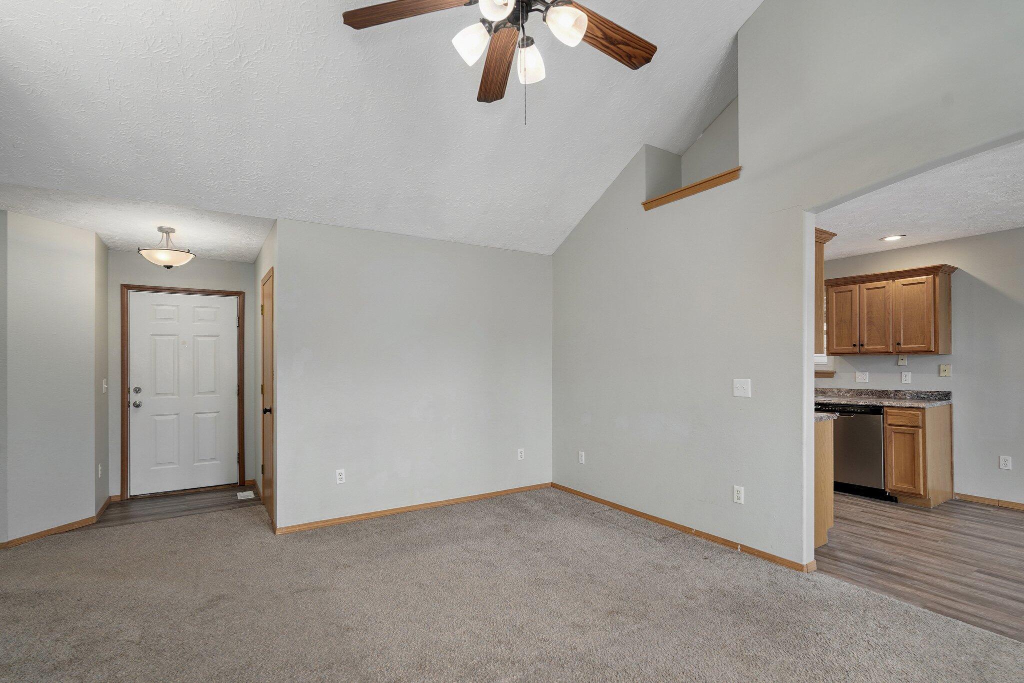 511 West Woodbine Rd Road Property Photo 5
