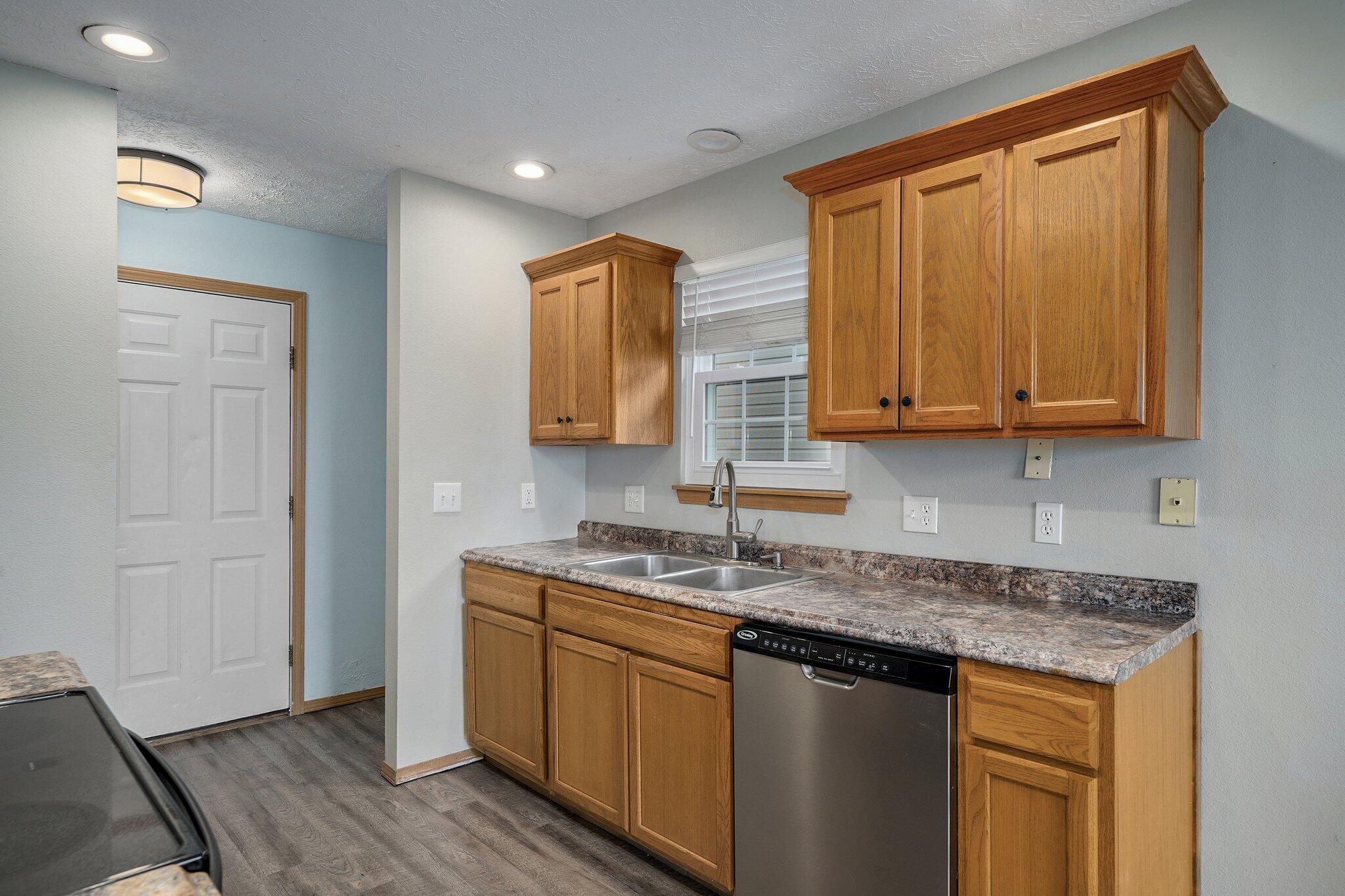 511 West Woodbine Rd Road Property Photo 10