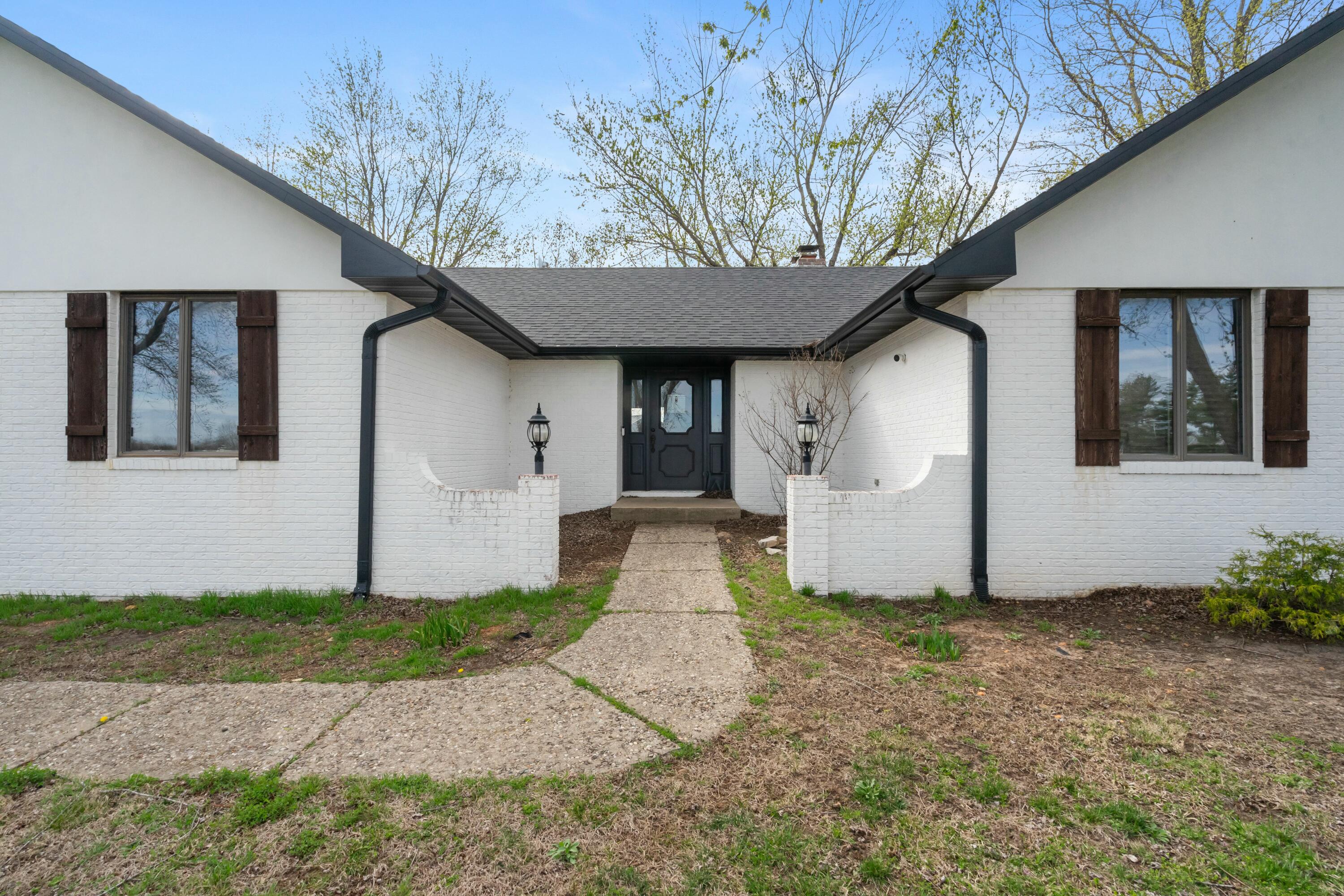 575 North Lemmon Avenue Property Photo