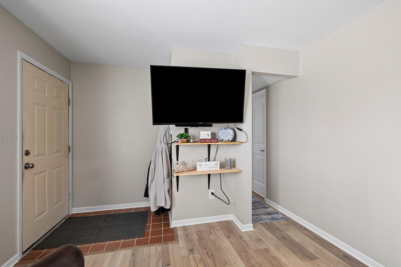 243 North Street Property Photo 6