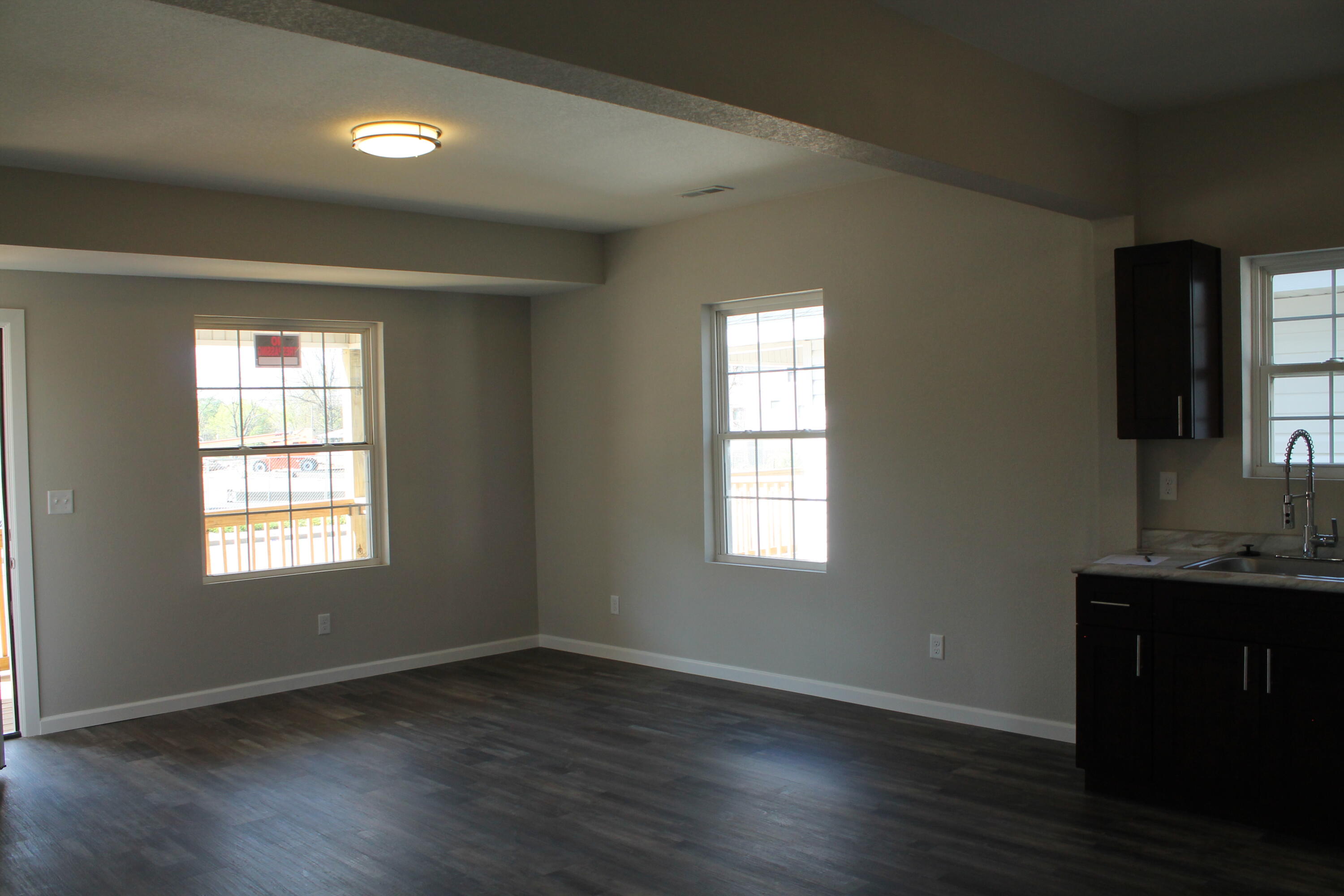 423 West Division Street Property Photo 8