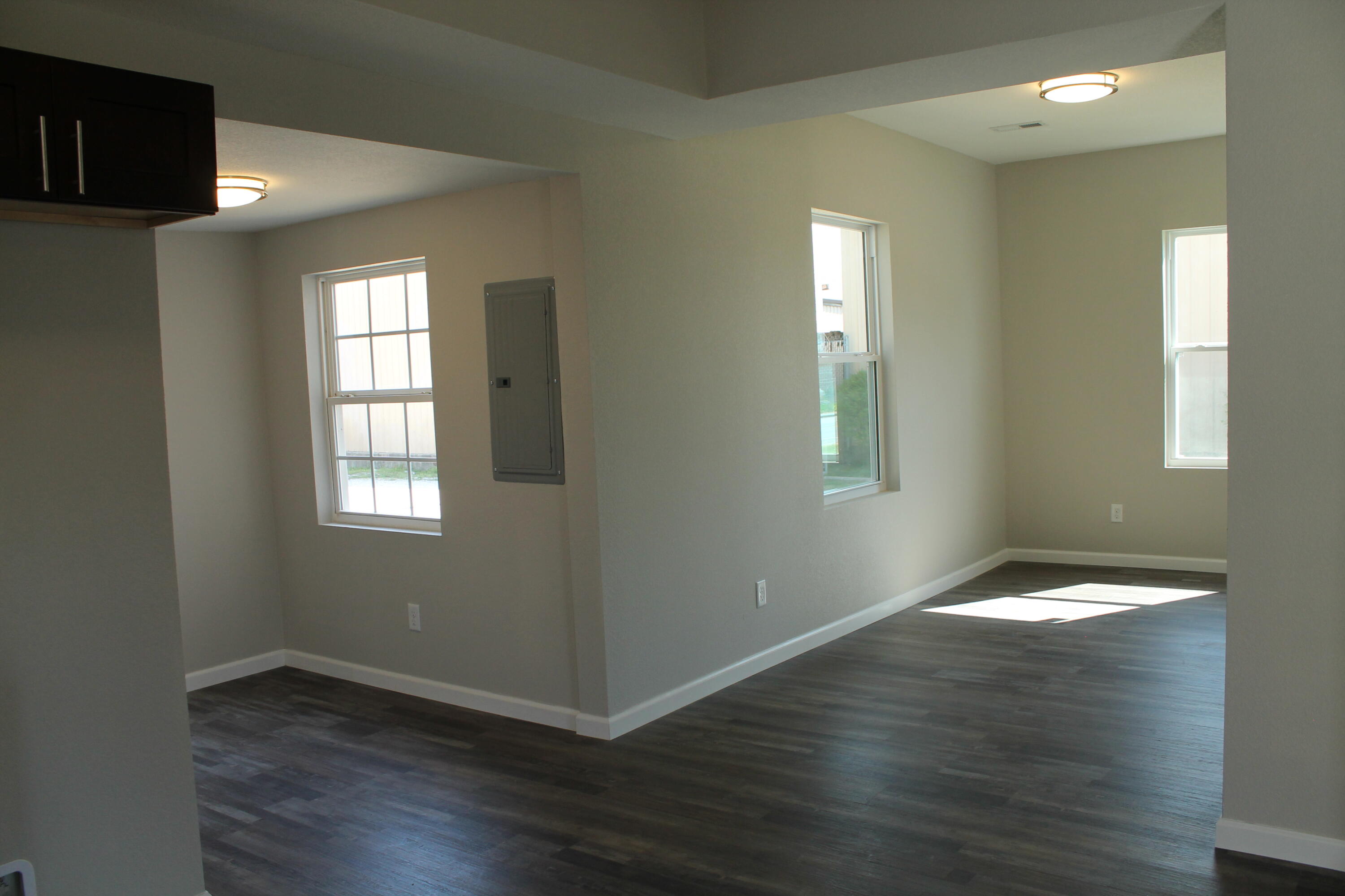 423 West Division Street Property Photo 10