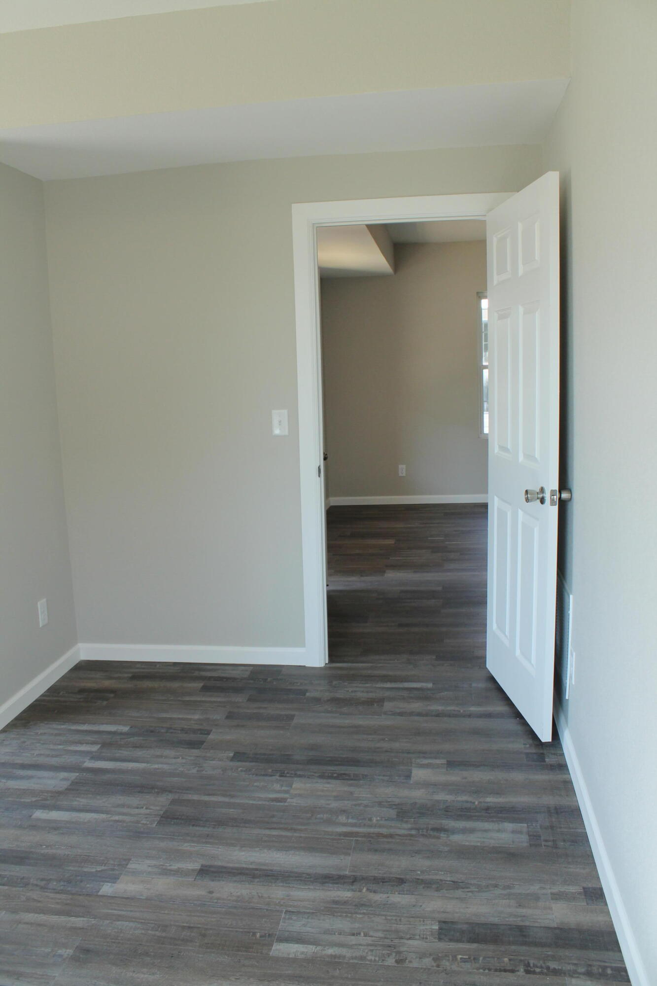 423 West Division Street Property Photo 15