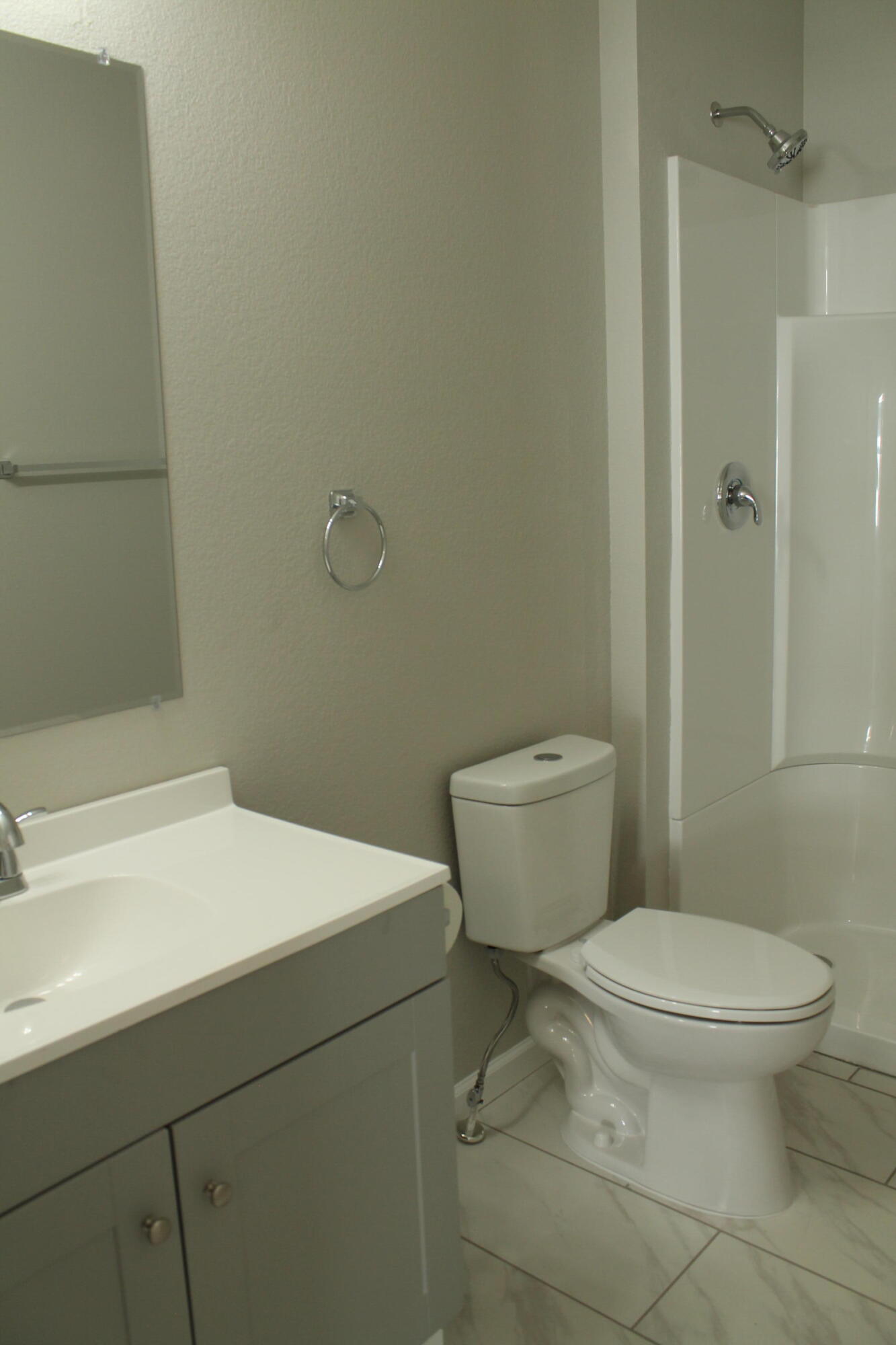 423 West Division Street Property Photo 16
