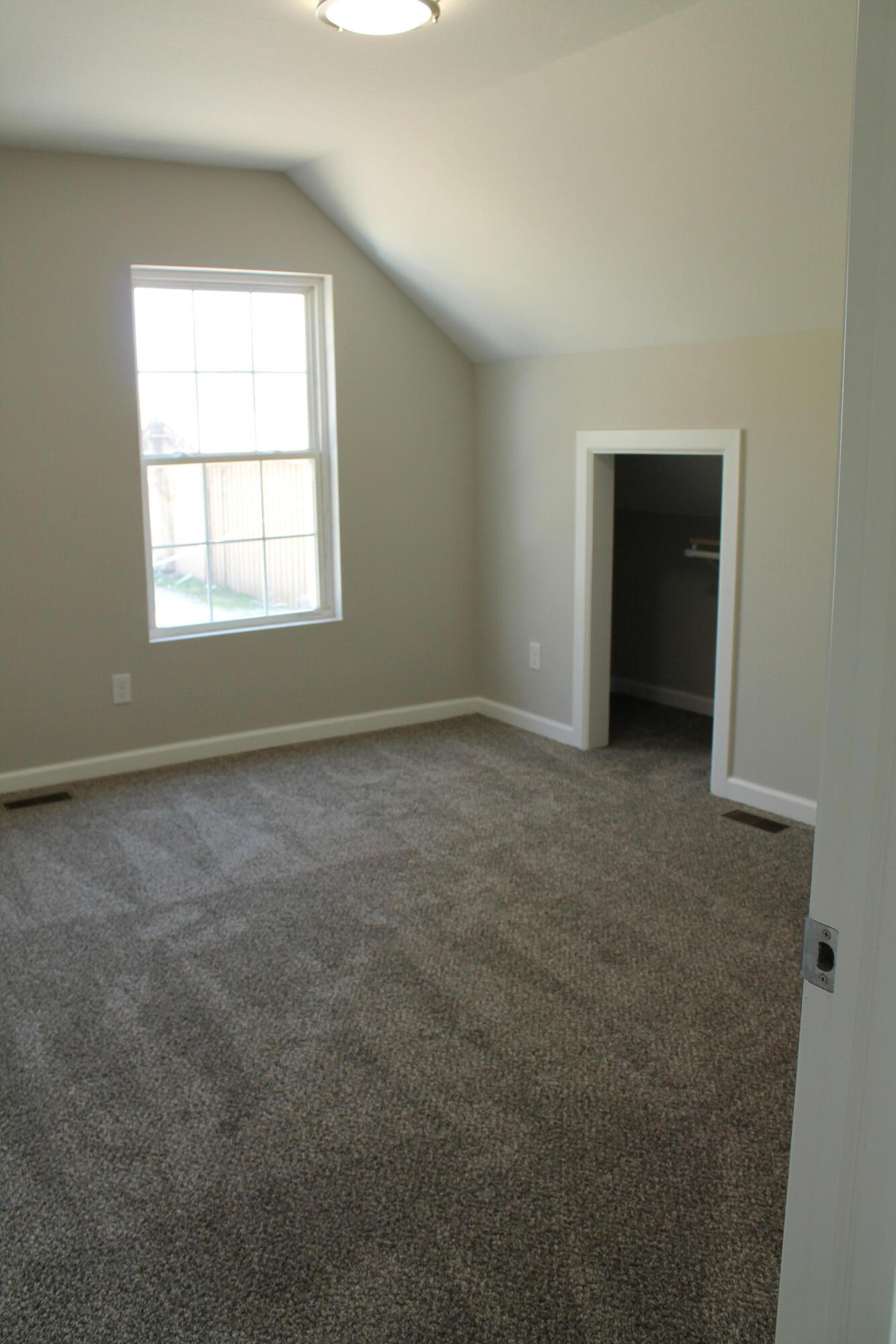 423 West Division Street Property Photo 29