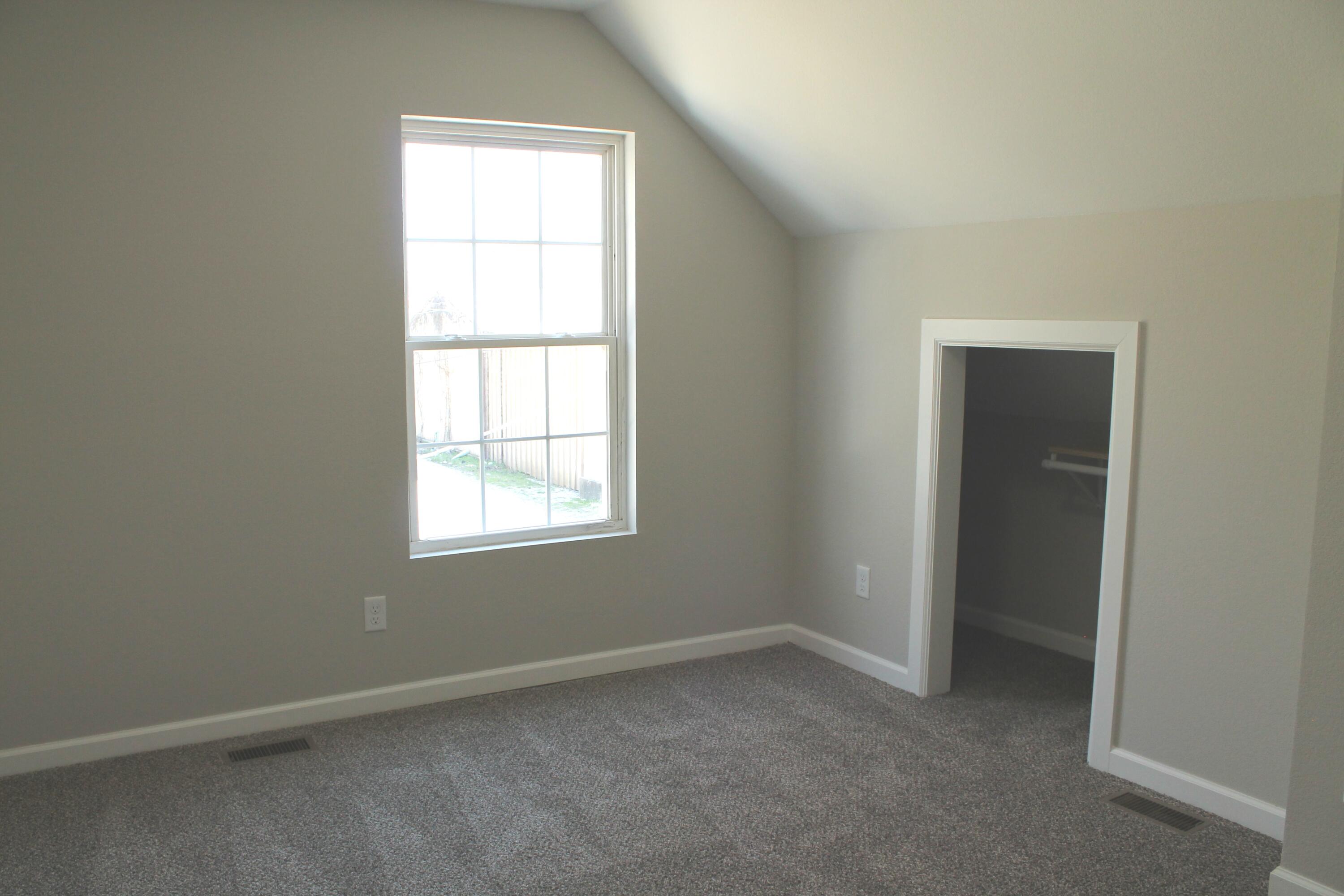 423 West Division Street Property Photo 30