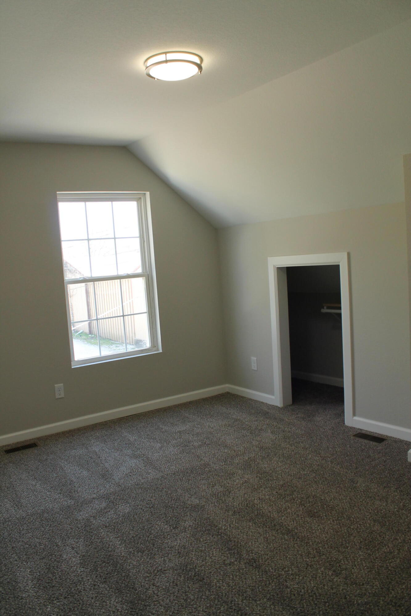 423 West Division Street Property Photo 35