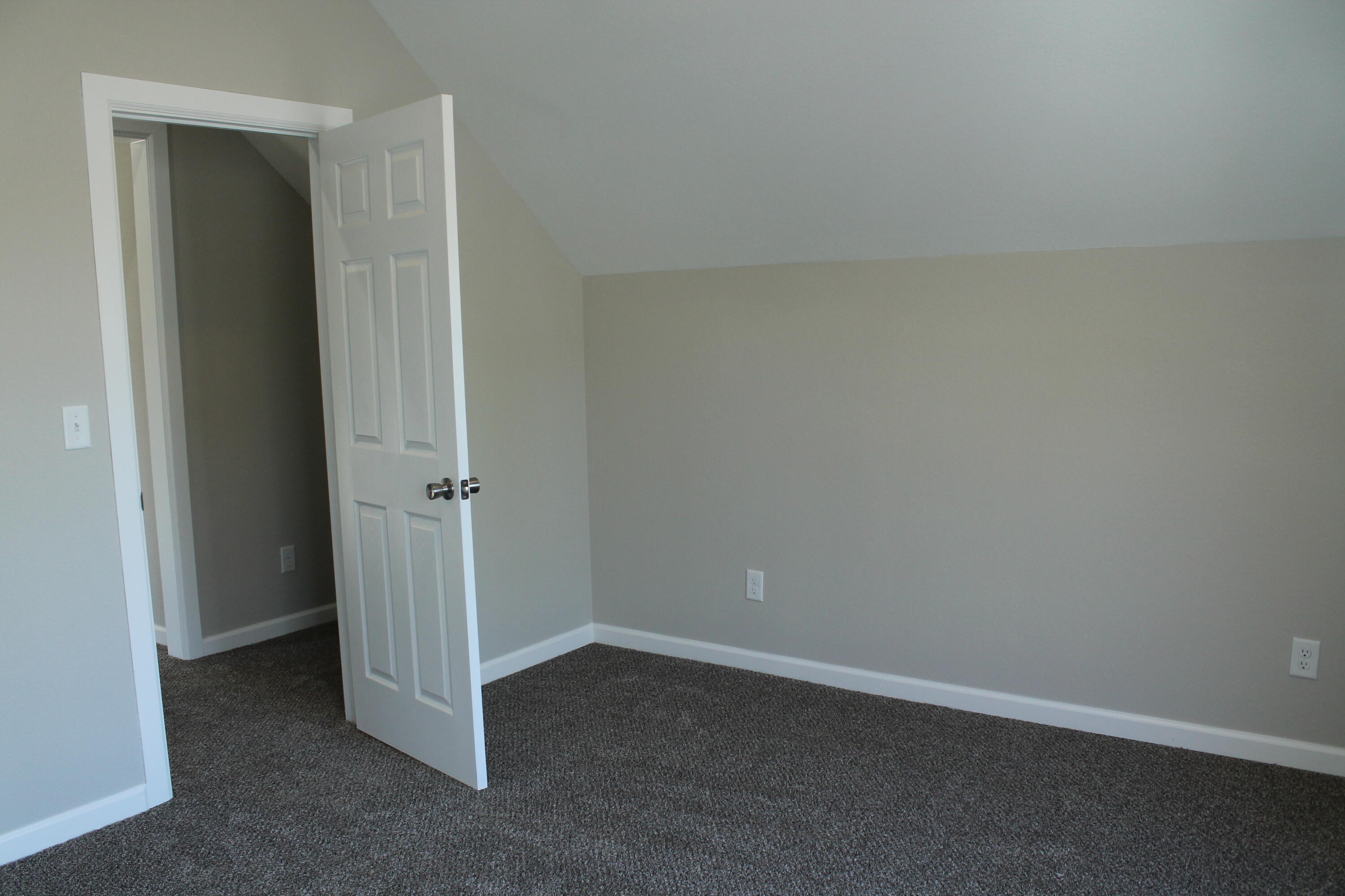 423 West Division Street Property Photo 39