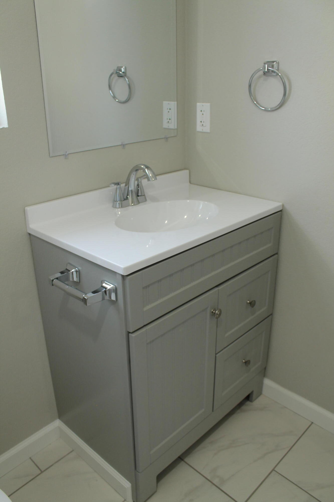 423 West Division Street Property Photo 44