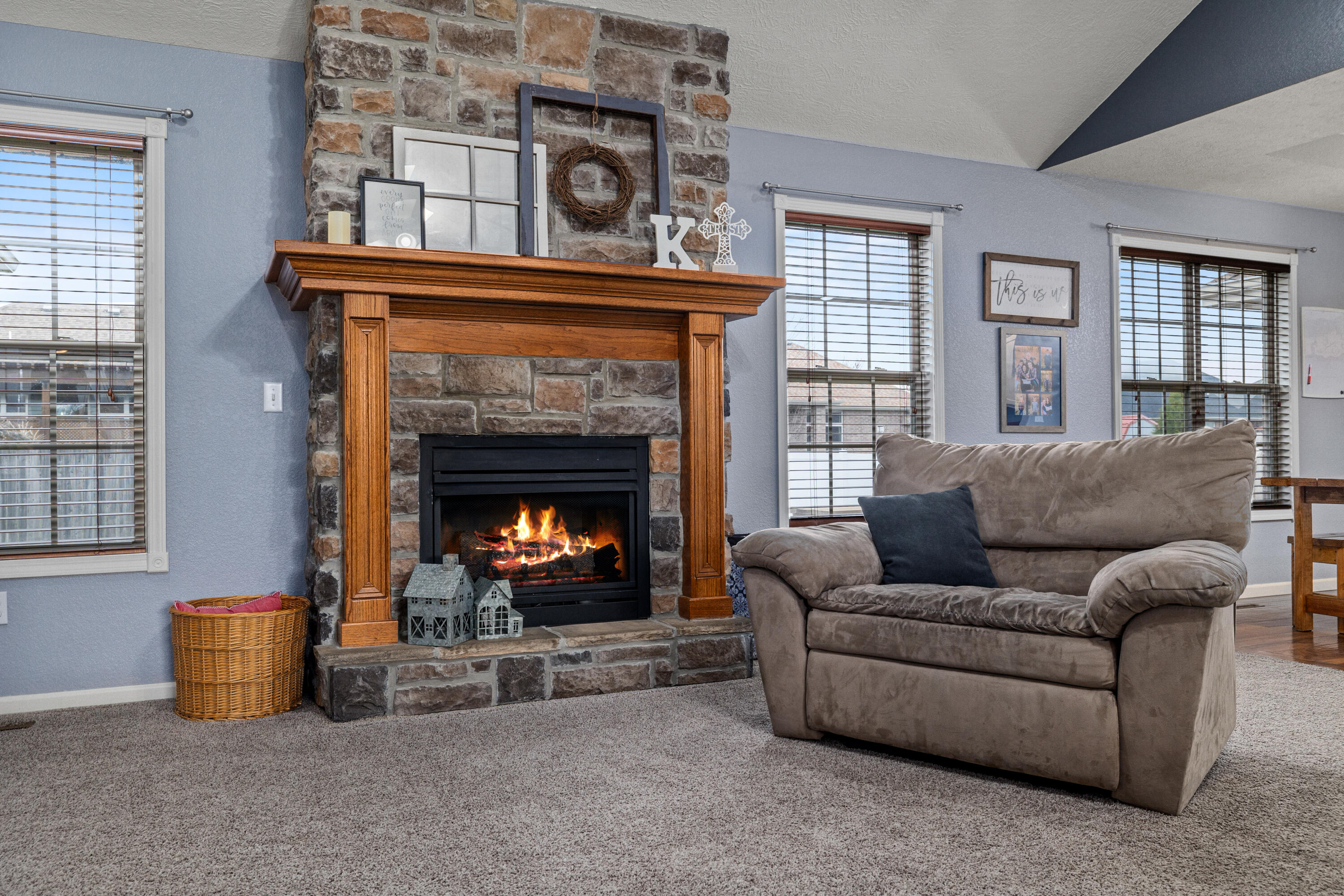 445 East Sequoia Street Property Photo 7