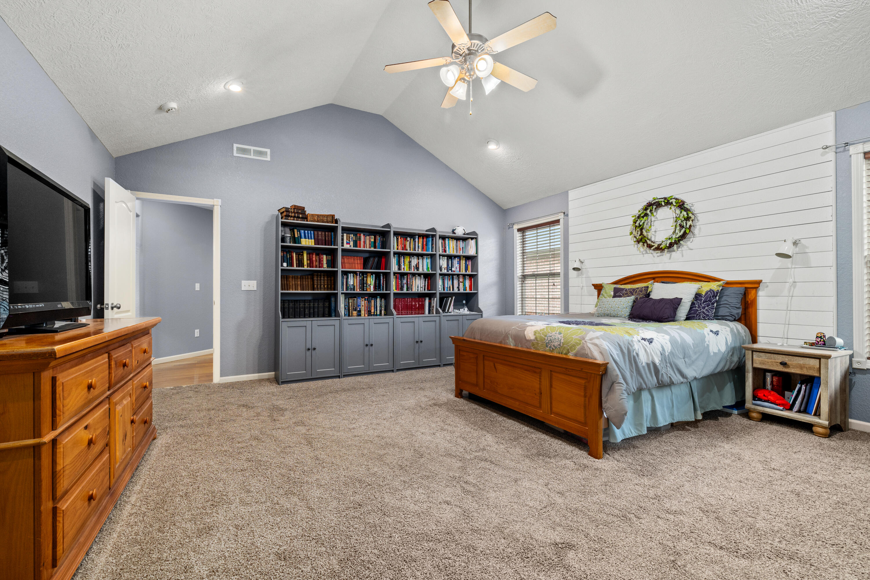 445 East Sequoia Street Property Photo 15