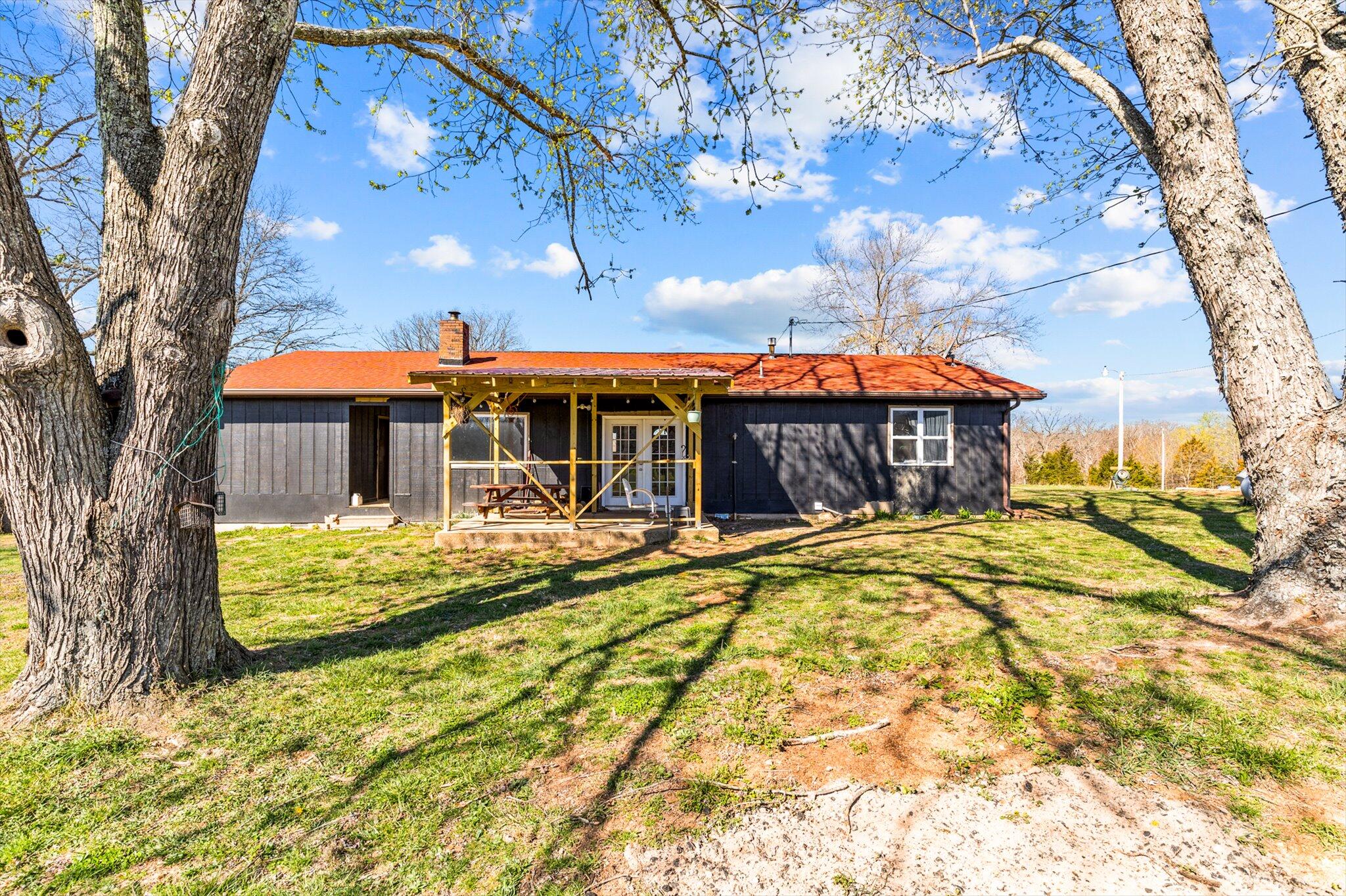 1502 County Road 1210 Property Photo 30