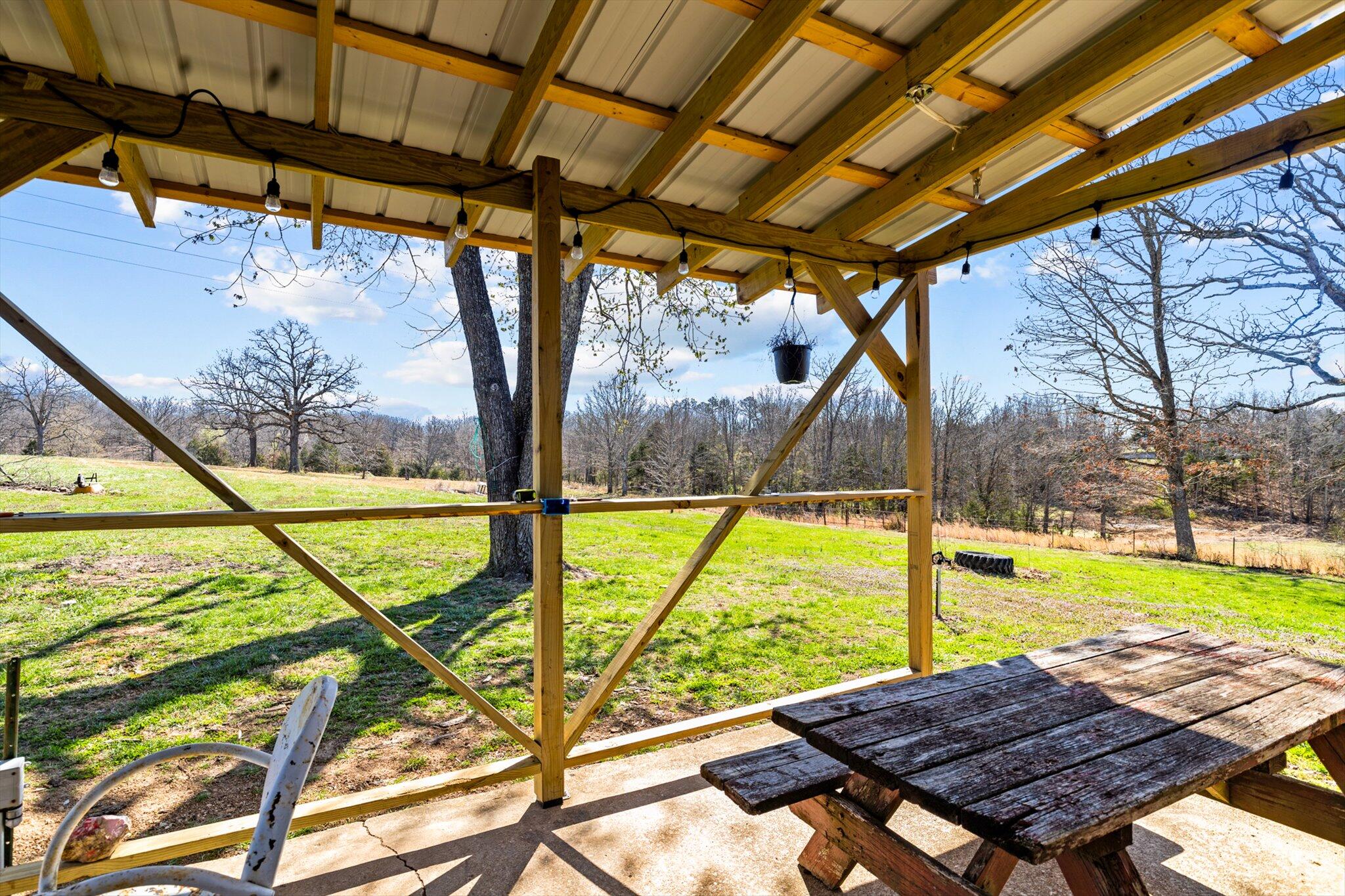 1502 County Road 1210 Property Photo 34