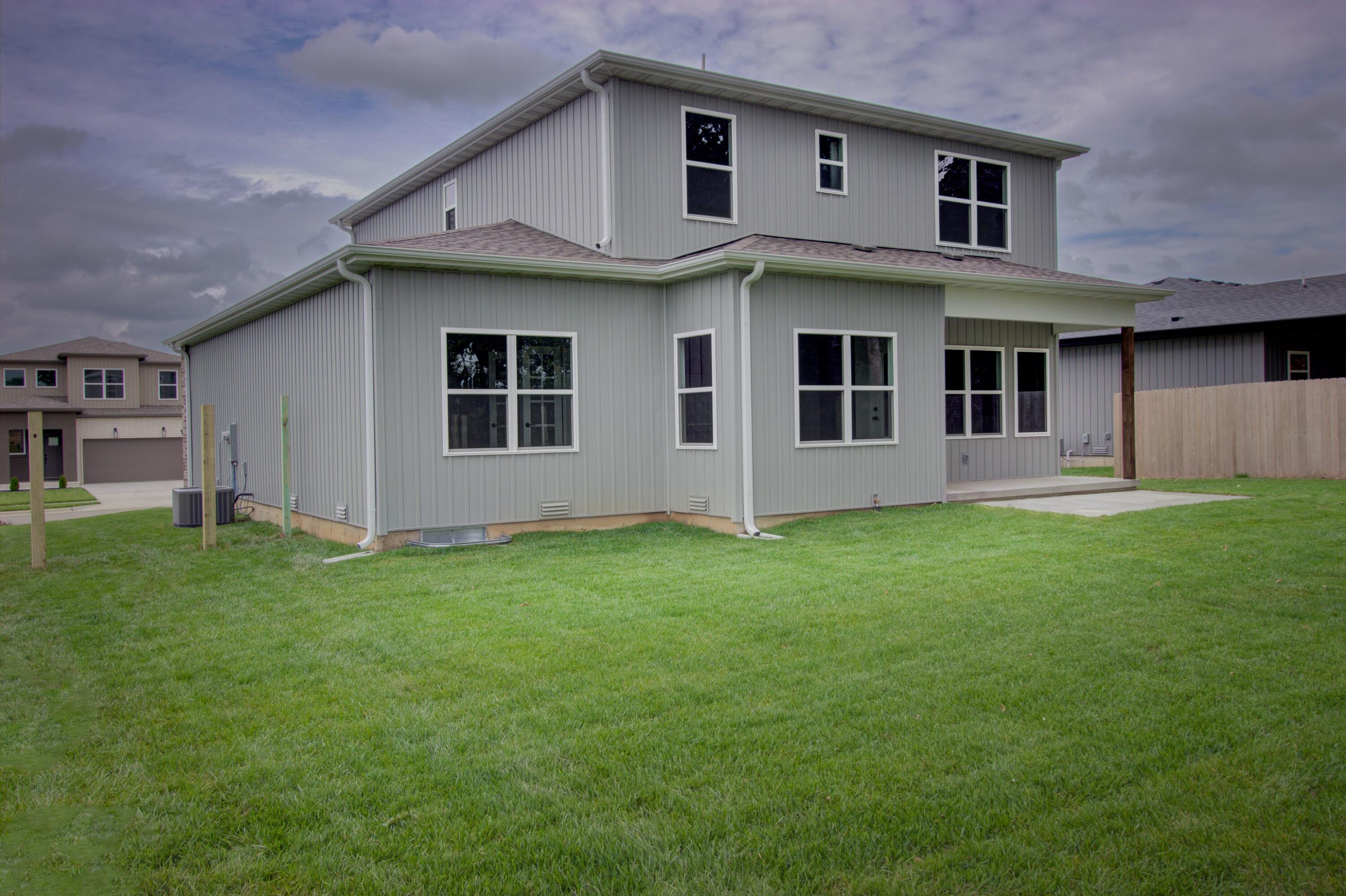 102 East Acacia Circle Property Photo 2